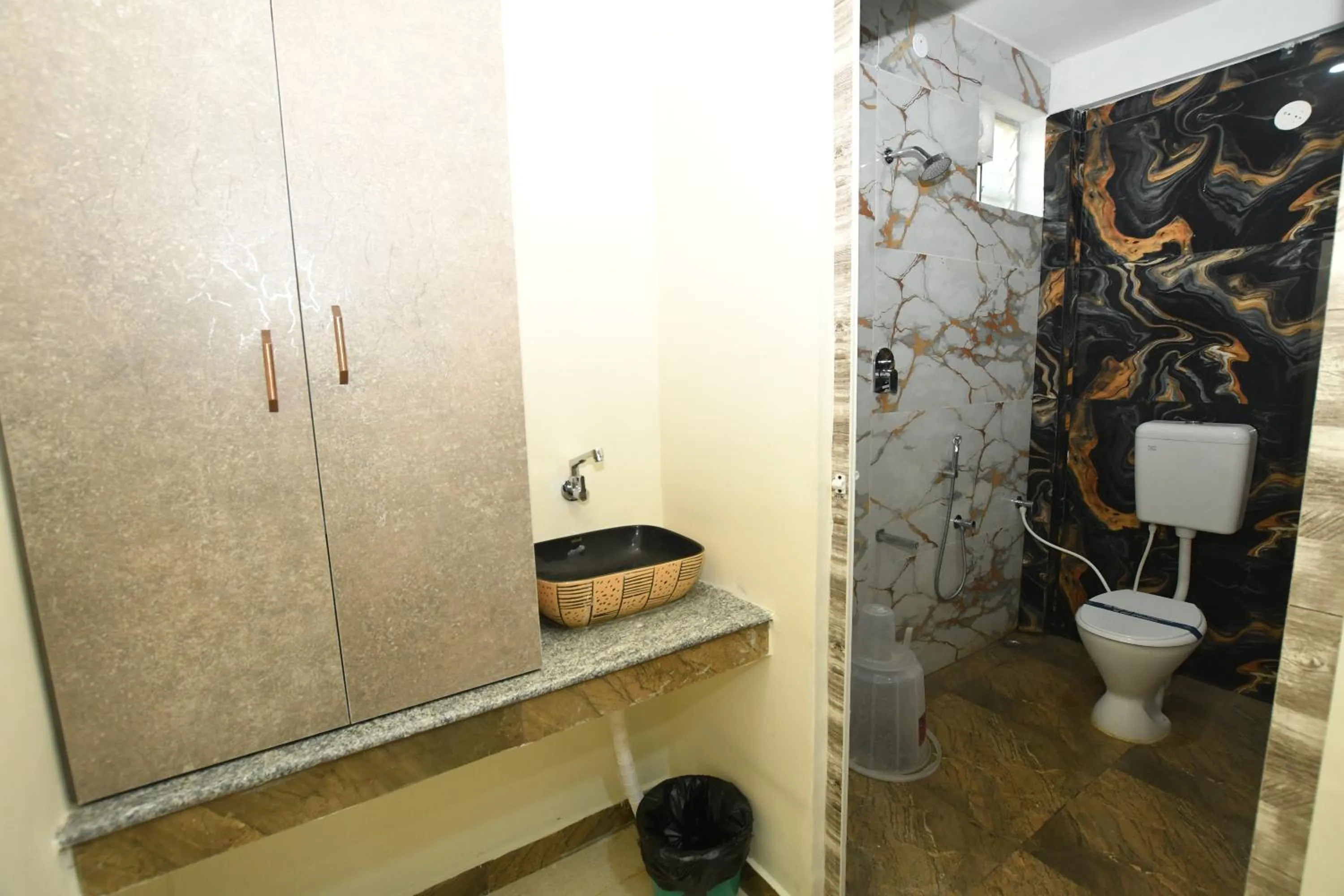 VIJAY BALAJI MAHAL A/C