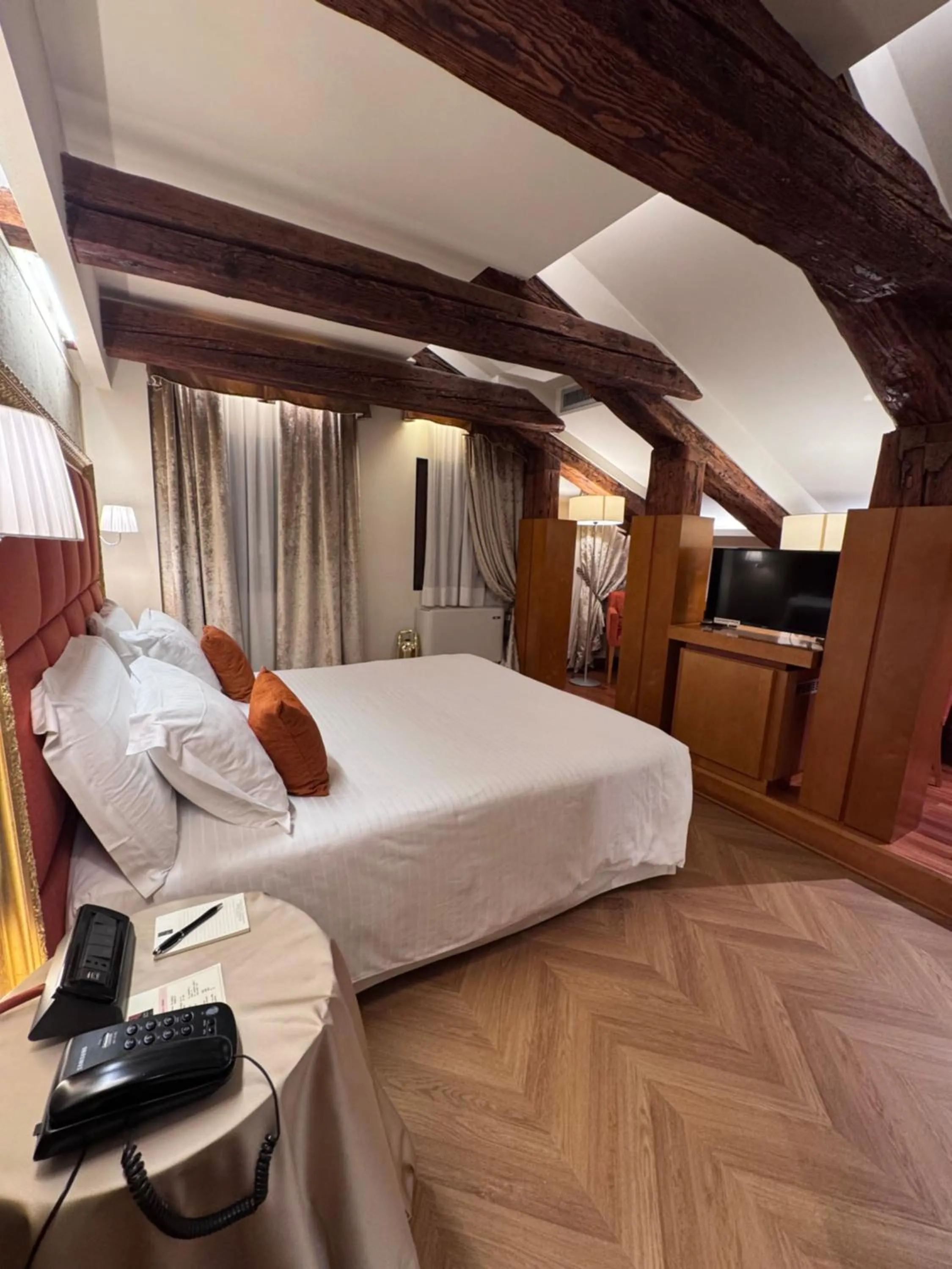 Bedroom, Bed in Ruzzini Palace Hotel