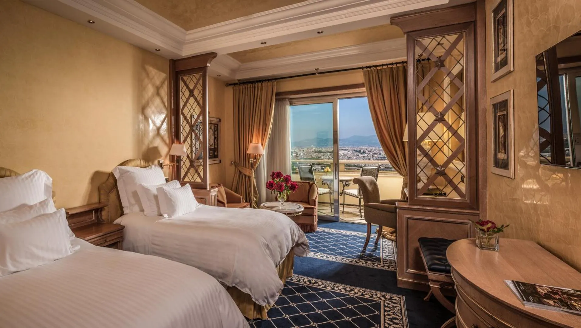 Bed in Rome Cavalieri, A Waldorf Astoria Hotel