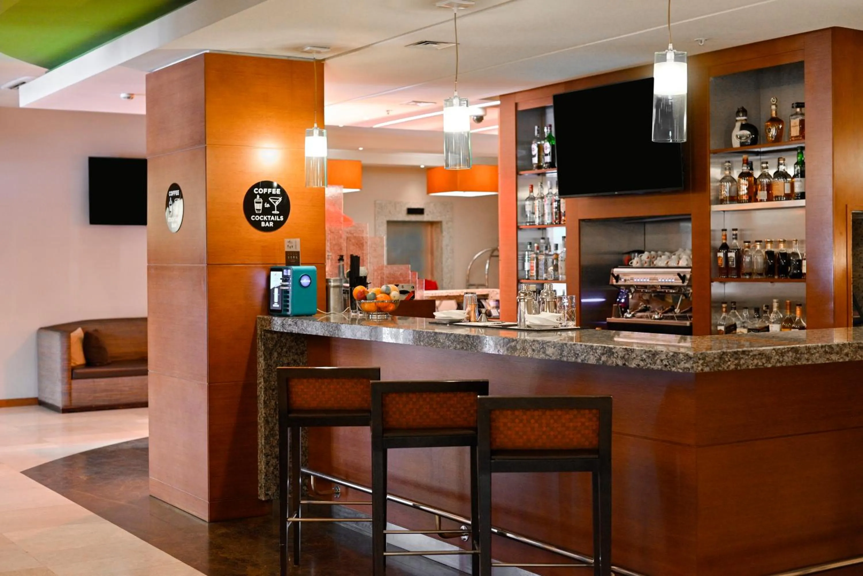 Lounge or bar in Yerevan Place Hotel