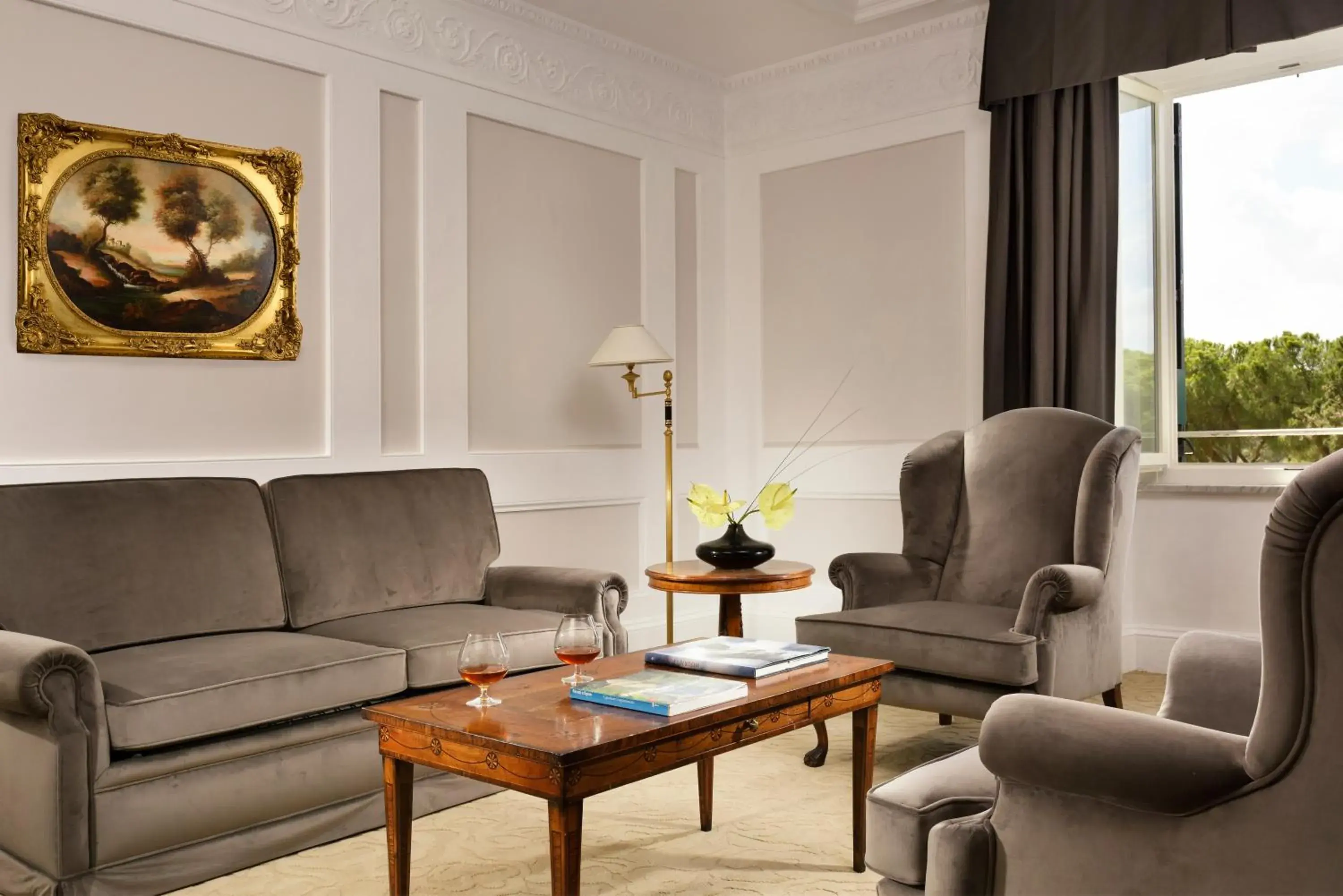 Living room in Hotel Splendide Royal - The Leading Hotels of the World Living room in Hotel Splendide Royal - The Leading Hotels of the World