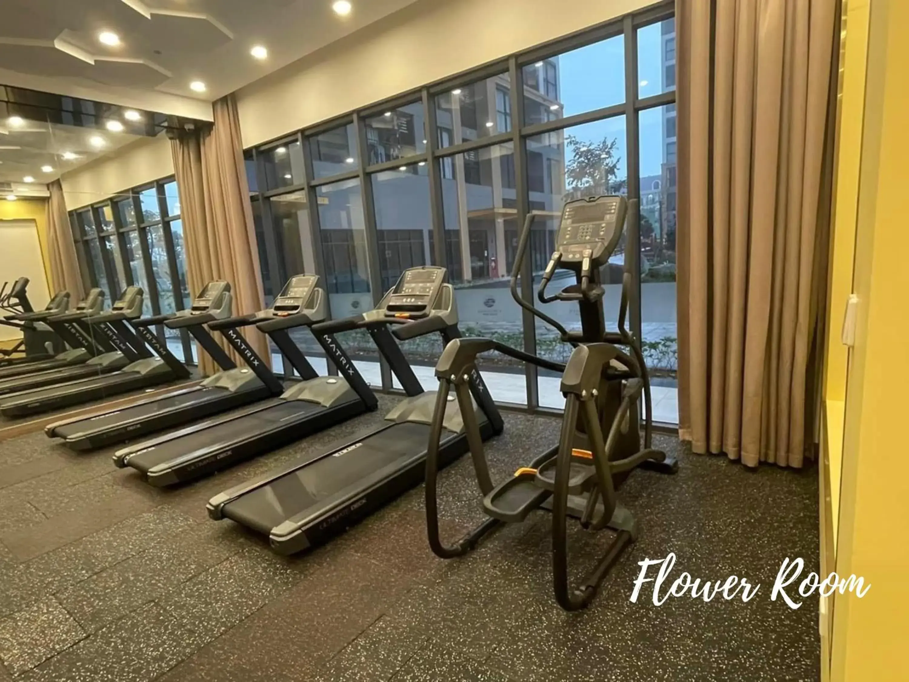 Apartment with Balcony in Apartment 1BR-FL27th-R103 Building-Vinhome Ocean Park Apartment with Balcony in Apartment 1BR-FL27th-R103 Building-Vinhome Ocean Park