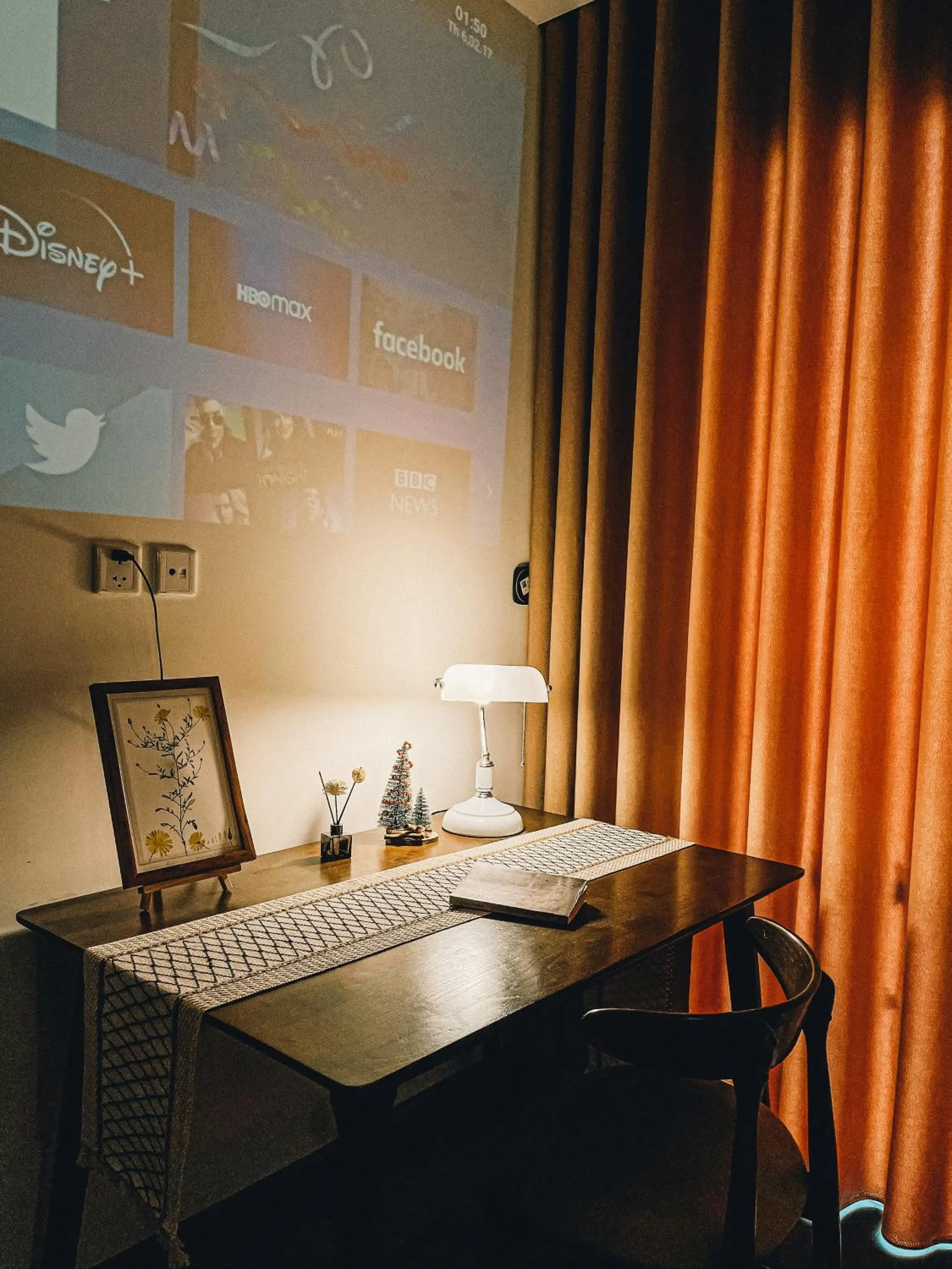 TV and multimedia in Apartment 1BR-FL27th-R103 Building-Vinhome Ocean Park
