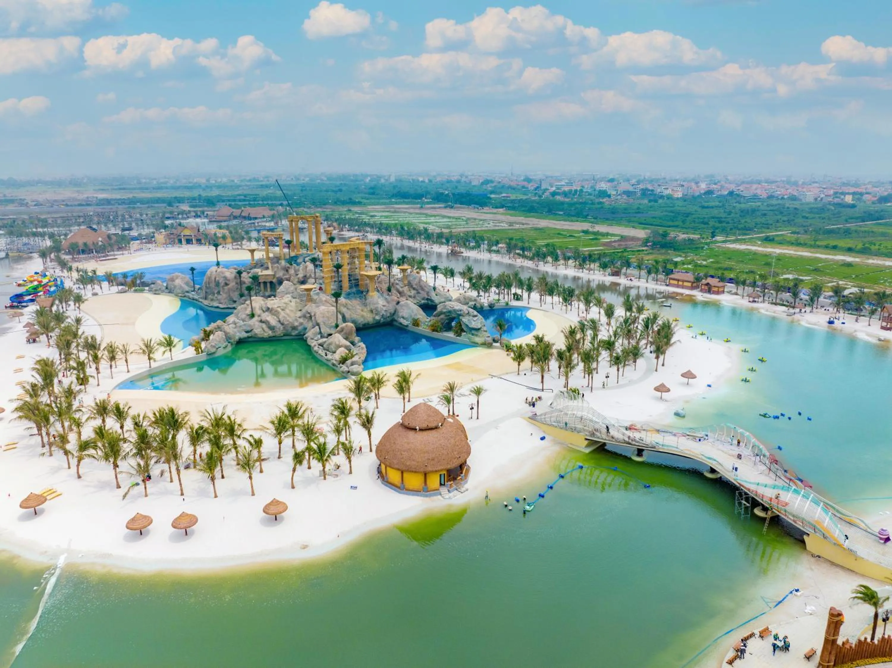 Aqua park in Apartment 1BR-FL27th-R103 Building-Vinhome Ocean Park
