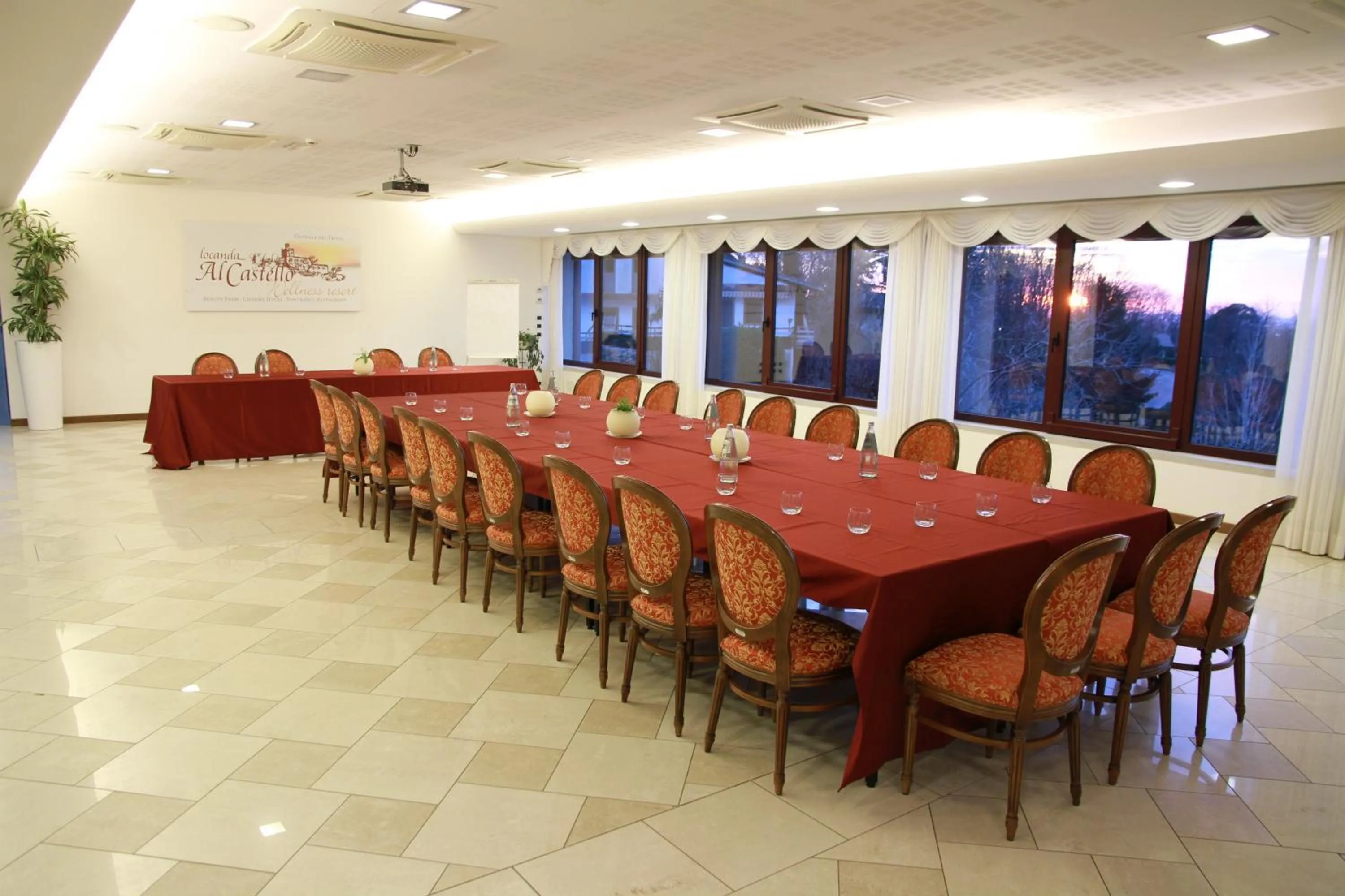 Meeting/conference room in Locanda al Castello Wellness Resort