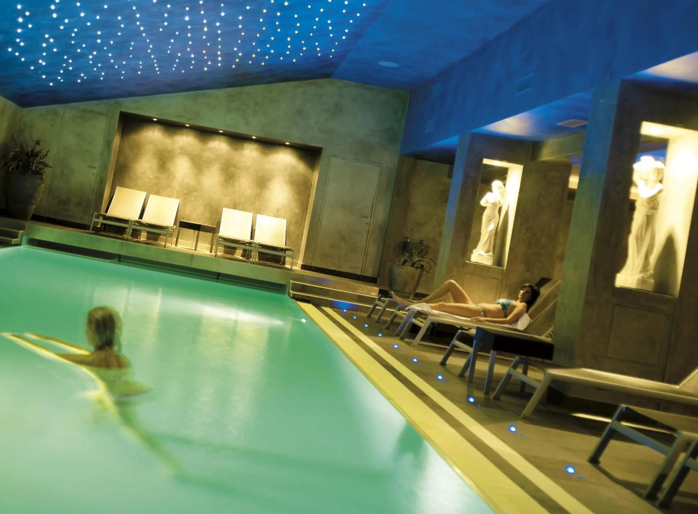 Swimming pool in Locanda al Castello Wellness Resort