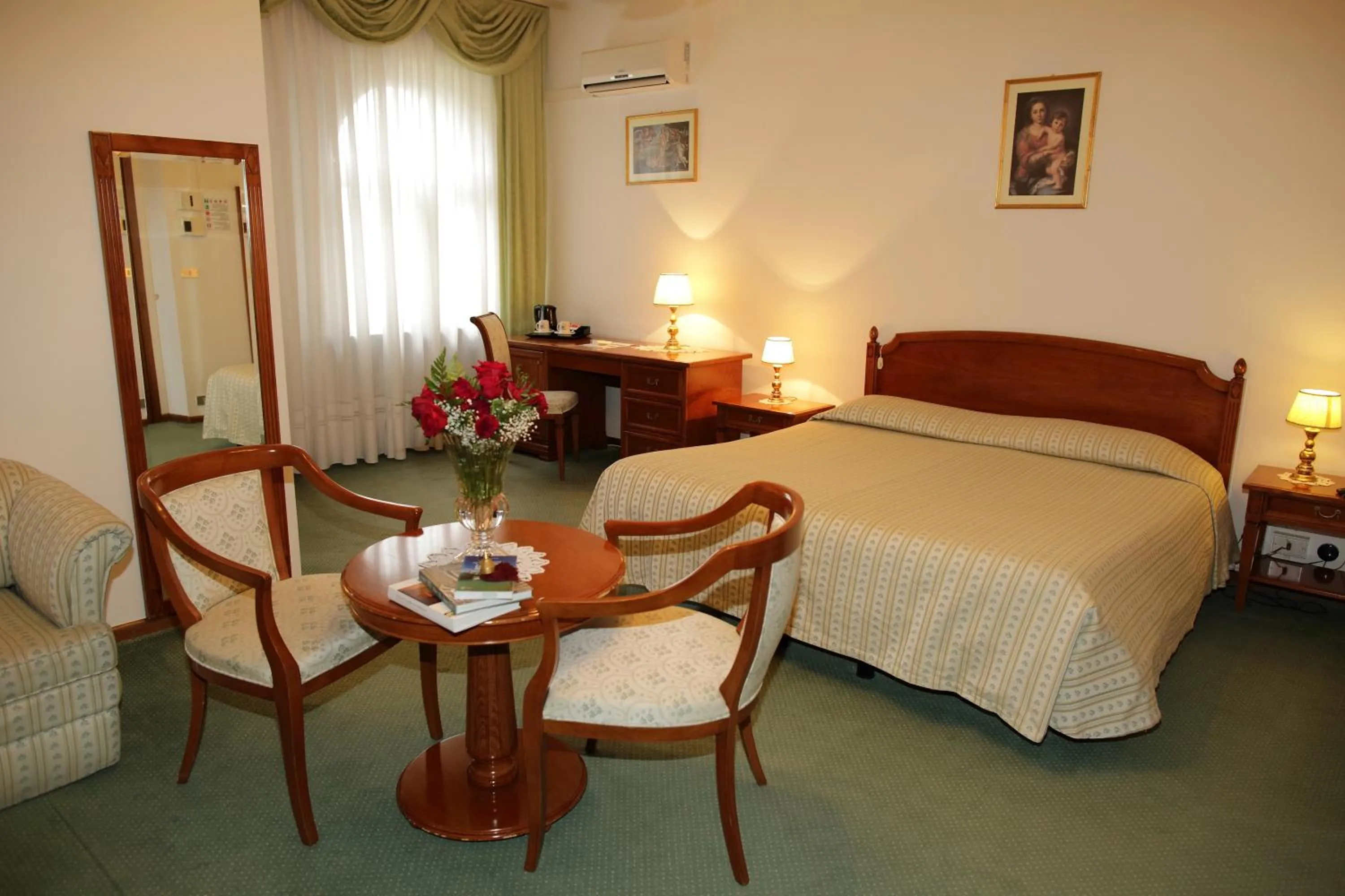 Photo of the whole room, Bed in Locanda al Castello Wellness Resort
