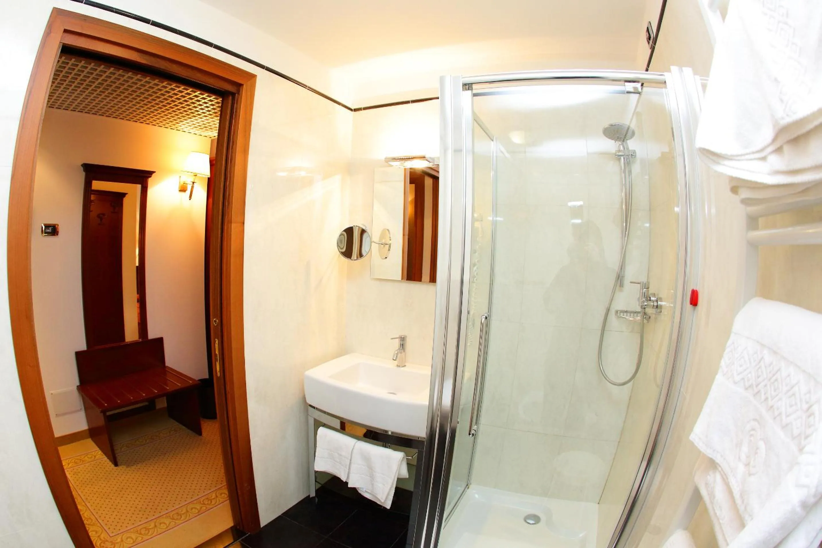 Bathroom in Locanda al Castello Wellness Resort