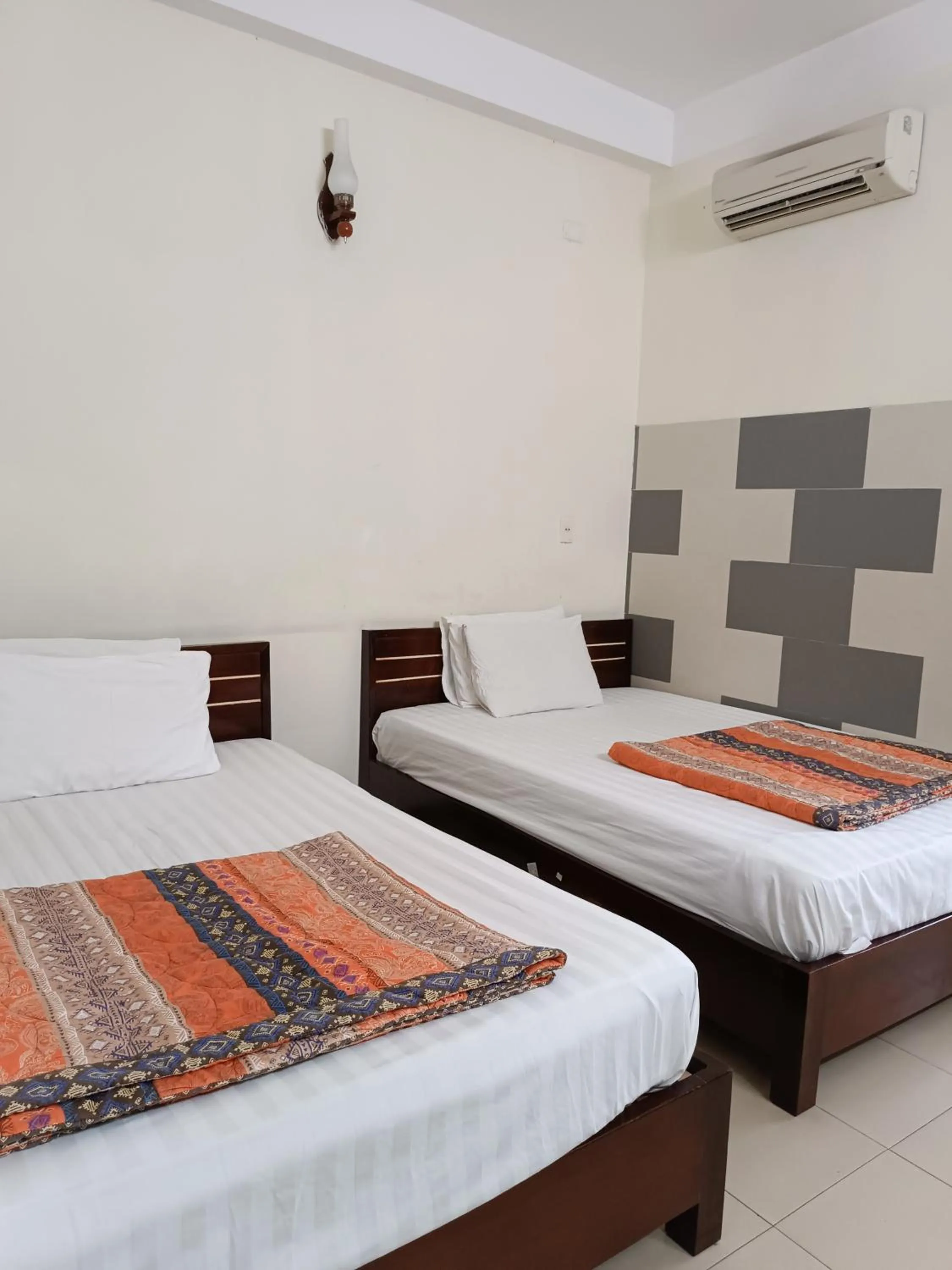 Bedroom, Bed in OYO 1171 Tay Hai Hotel