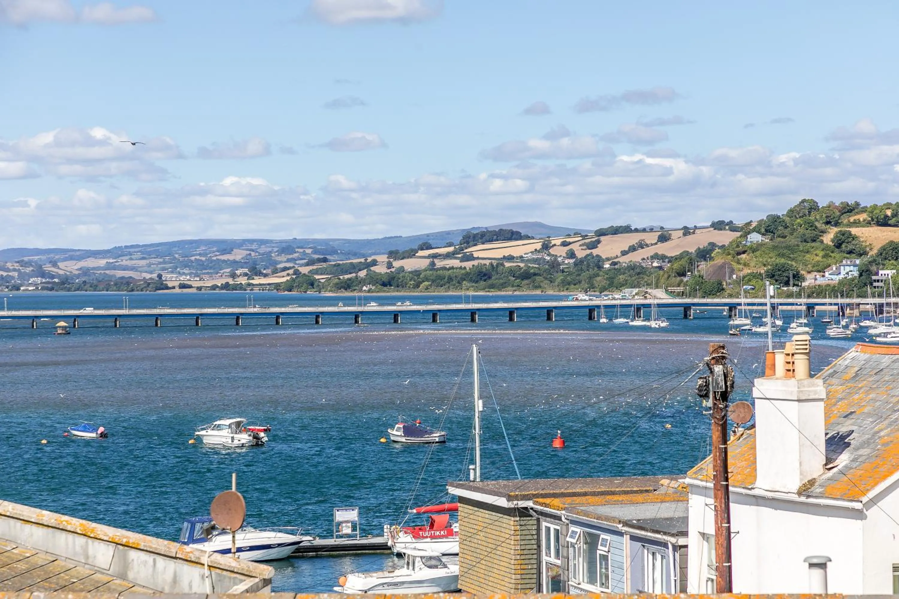 Sea views, Beachbreeze, Pet friendly, Private parking