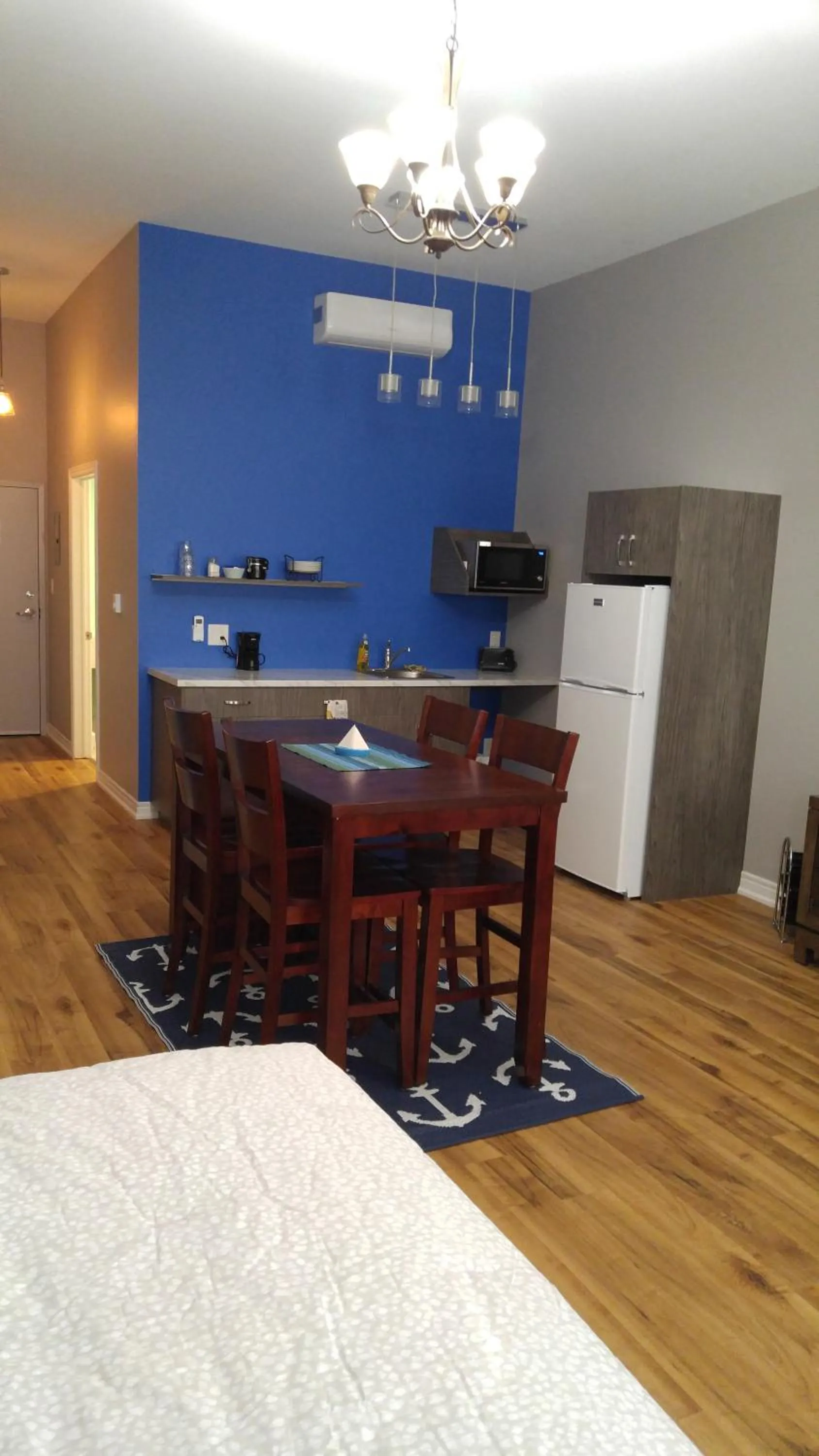 Kitchen or kitchenette in Canalside Restaurant & Inn