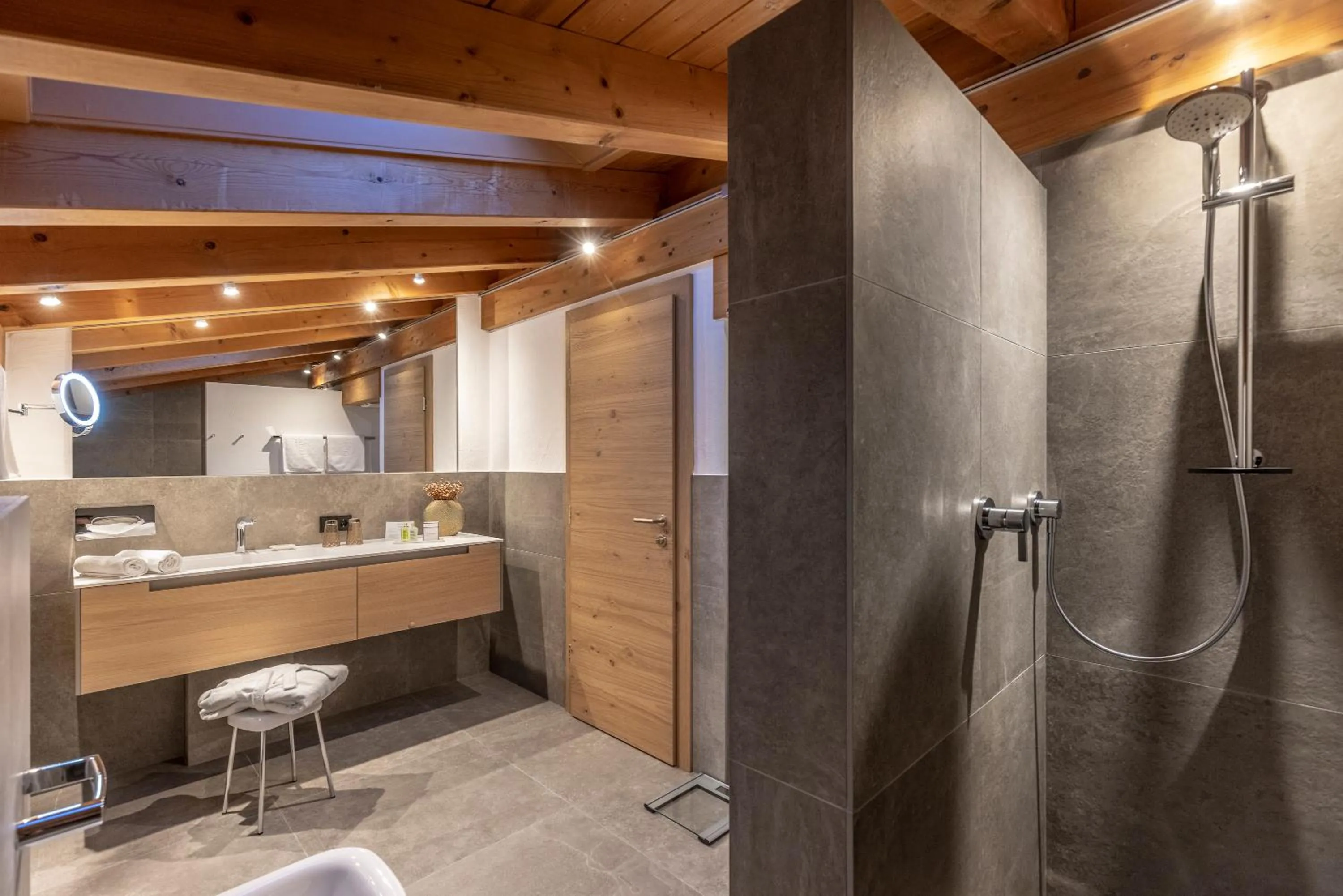 Bathroom in Defereggental Hotel & Resort