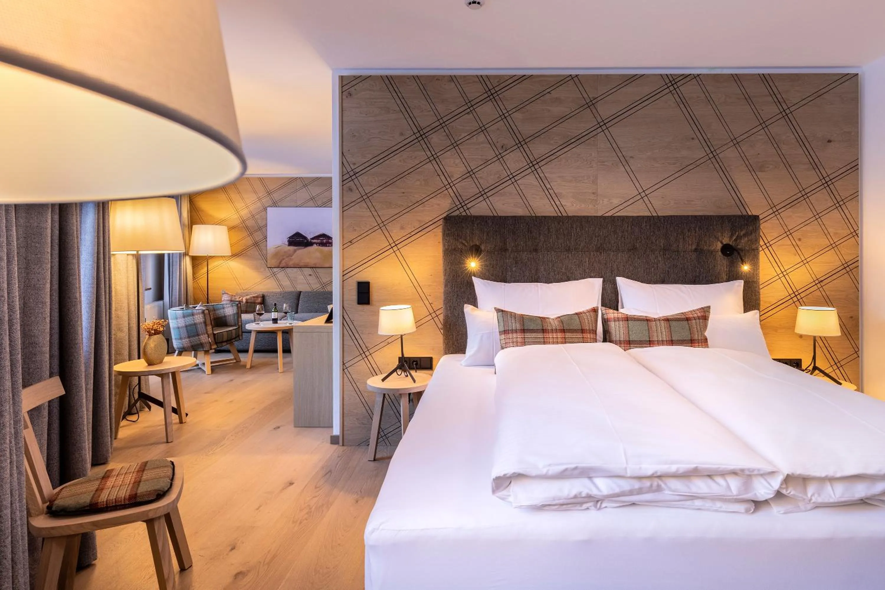 Living room, Bed in Defereggental Hotel & Resort