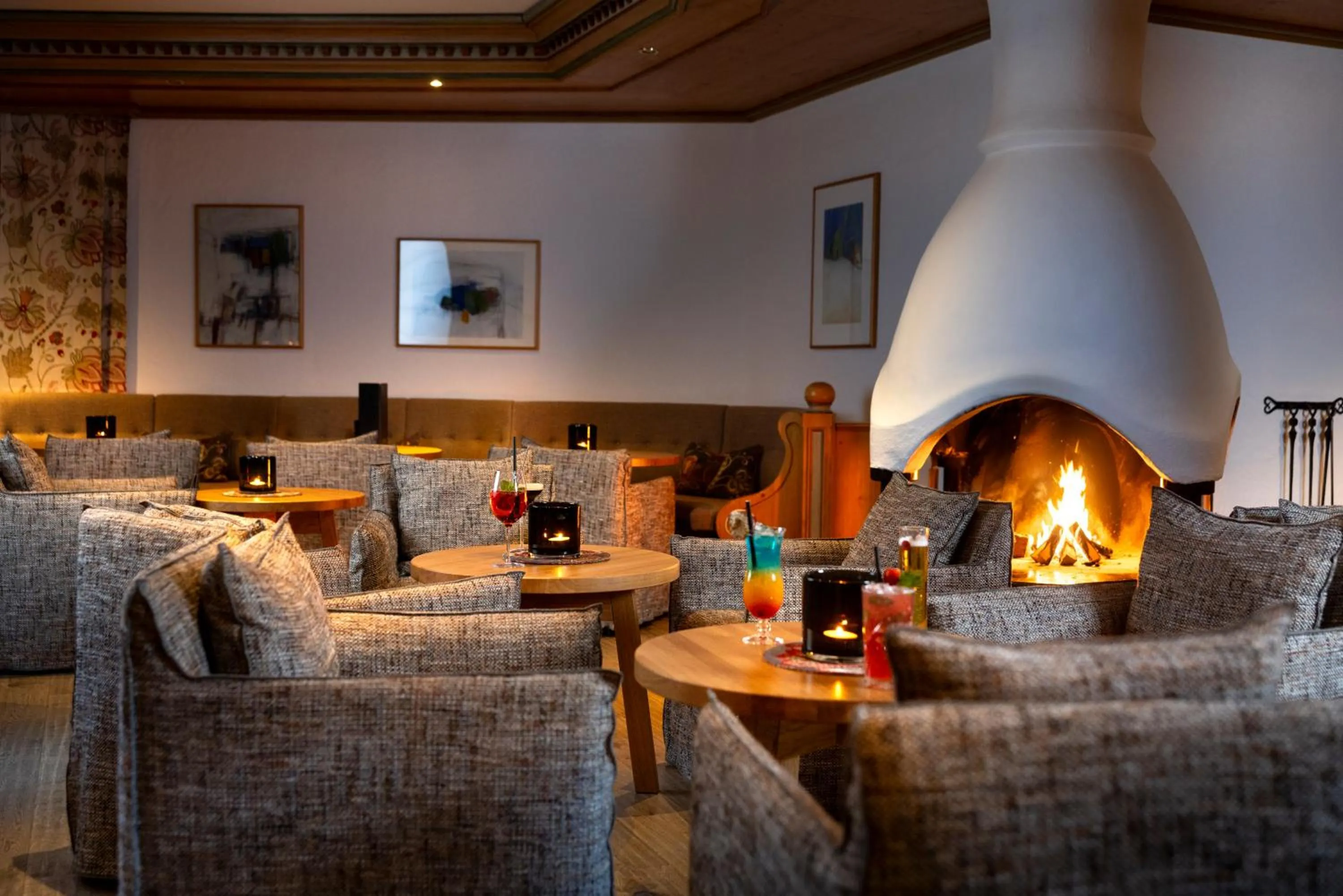 Lounge or bar in Defereggental Hotel & Resort