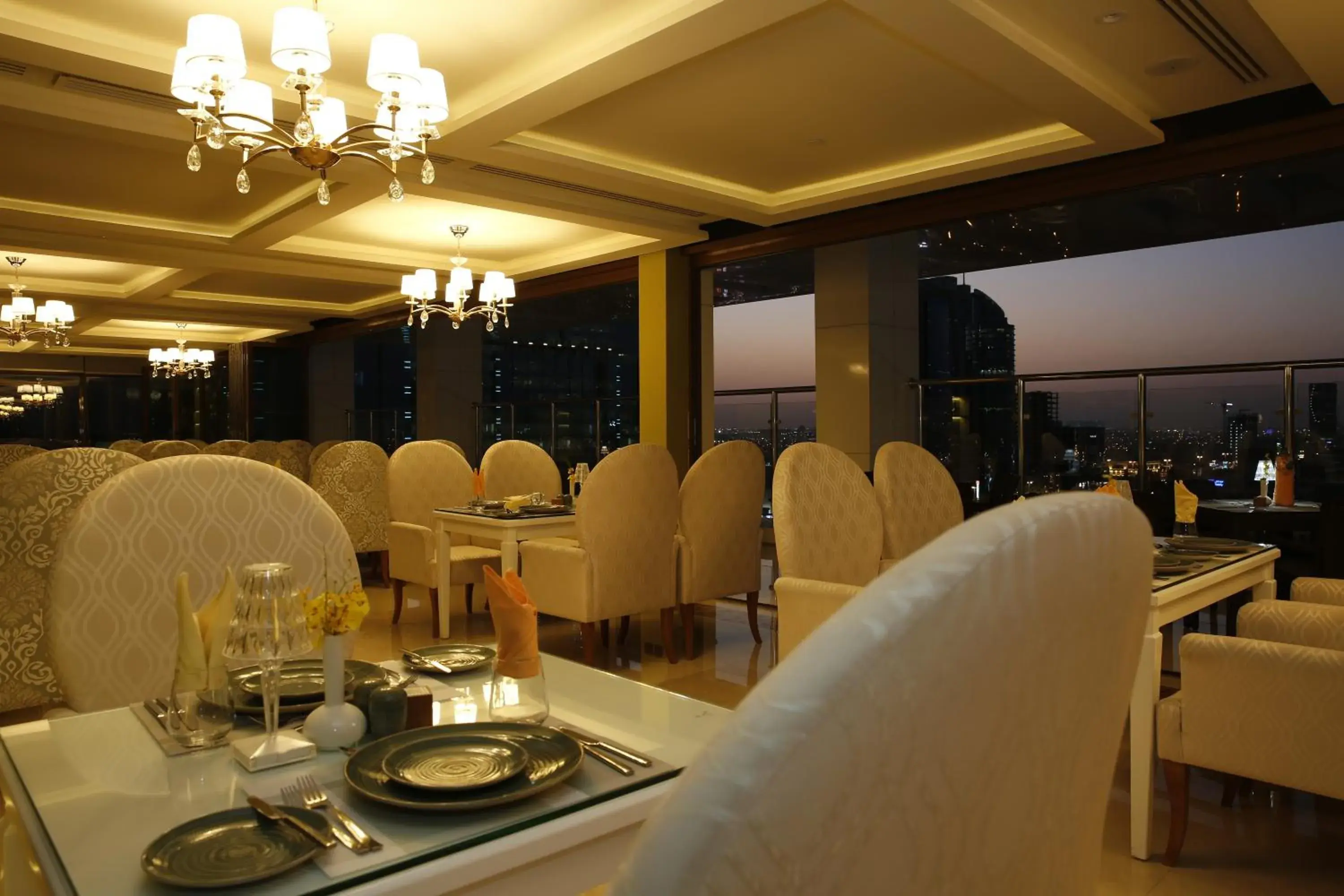 Restaurant/places to eat in Cantonal Hotel by Warwick Restaurant/places to eat in Cantonal Hotel by Warwick