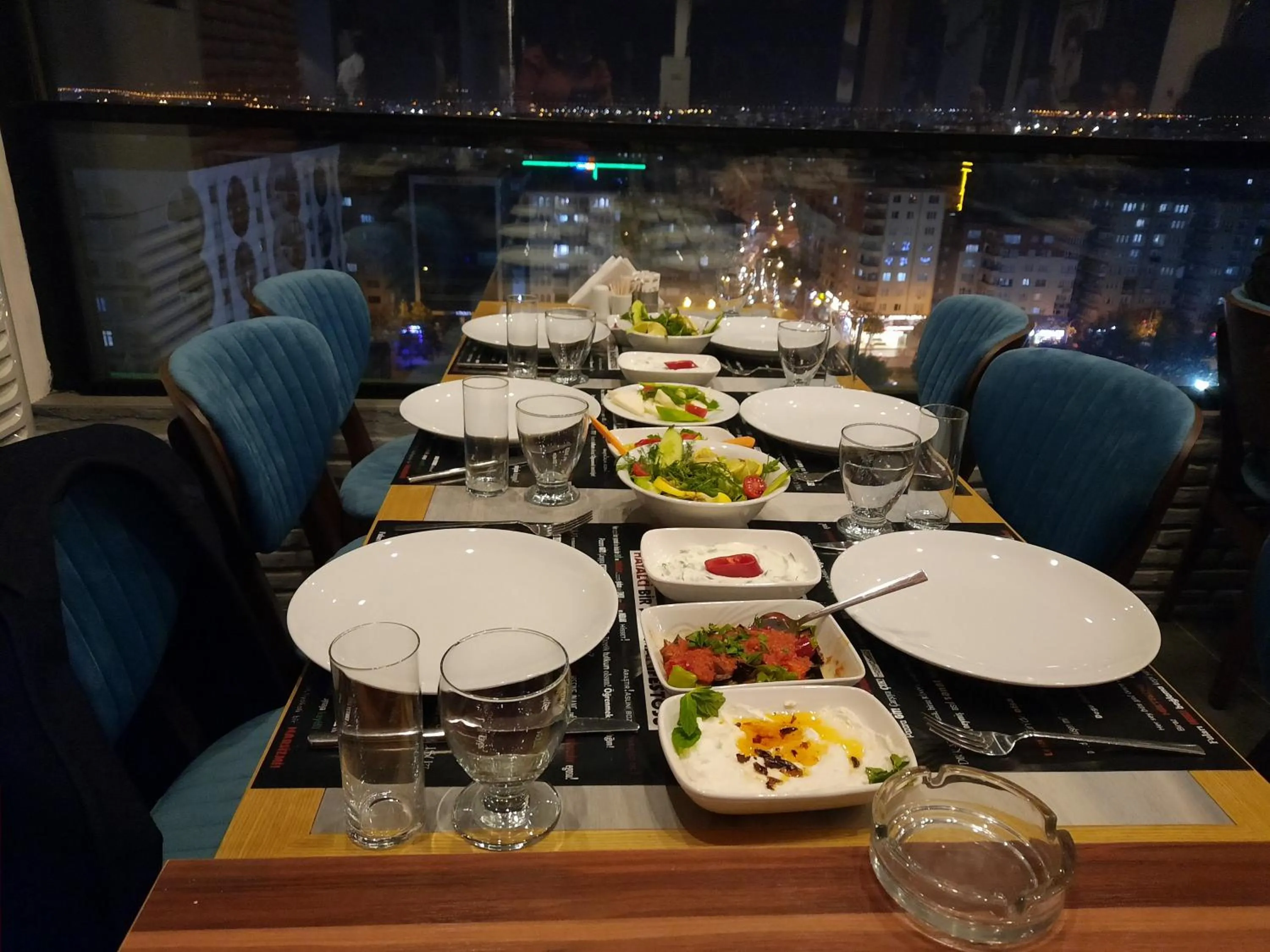 Restaurant/places to eat in Plaza Hotel Diyarbakir