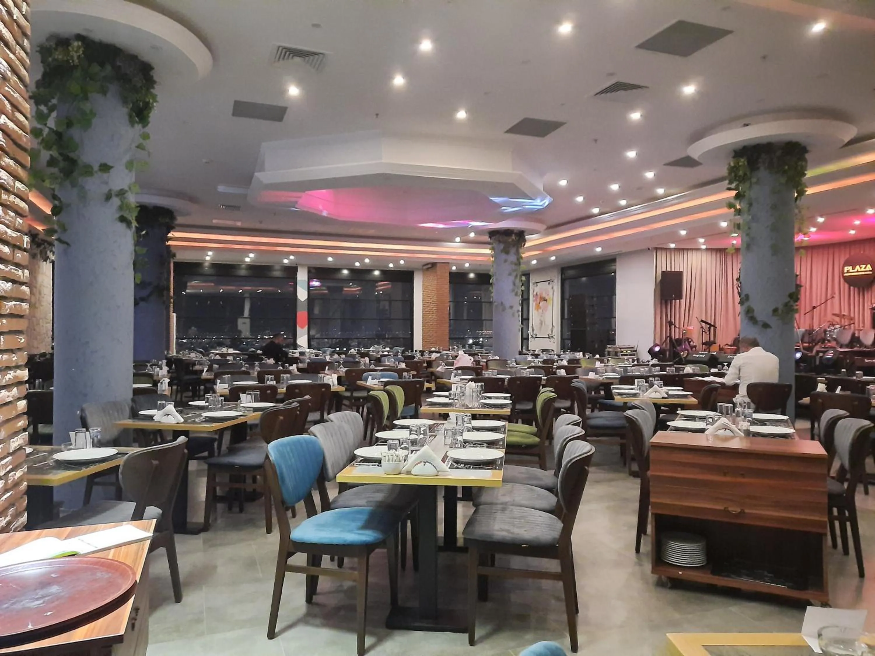 Restaurant/places to eat in Plaza Hotel Diyarbakir