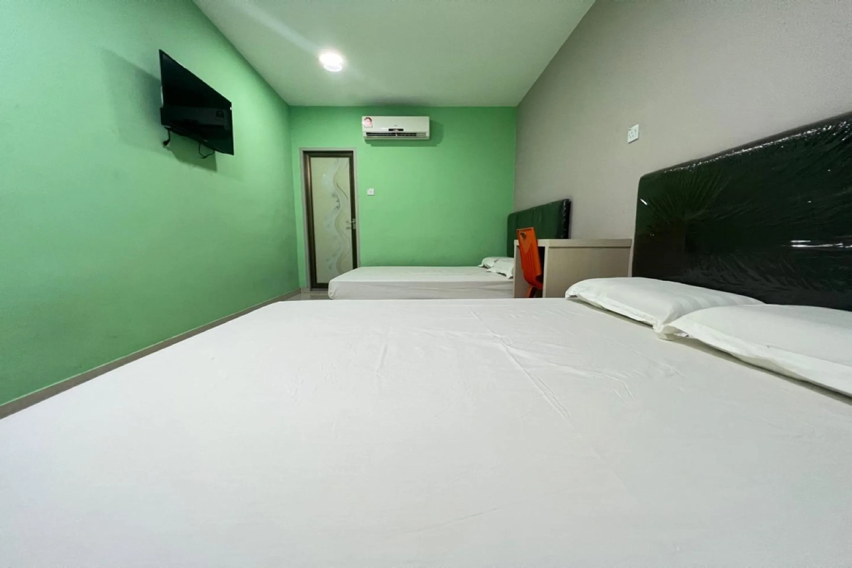 Bedroom in Stutong Point managed by SECOM