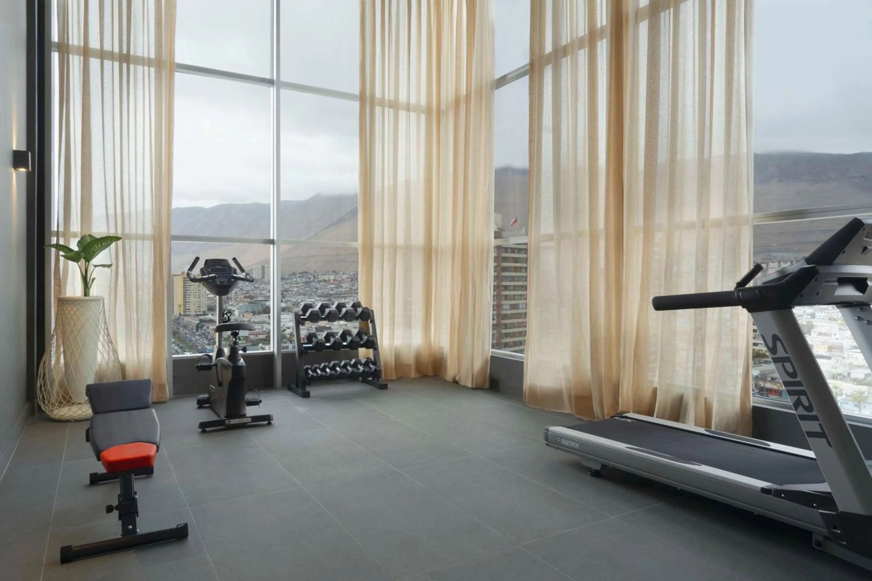 Fitness centre/facilities in NH Iquique Pacifico