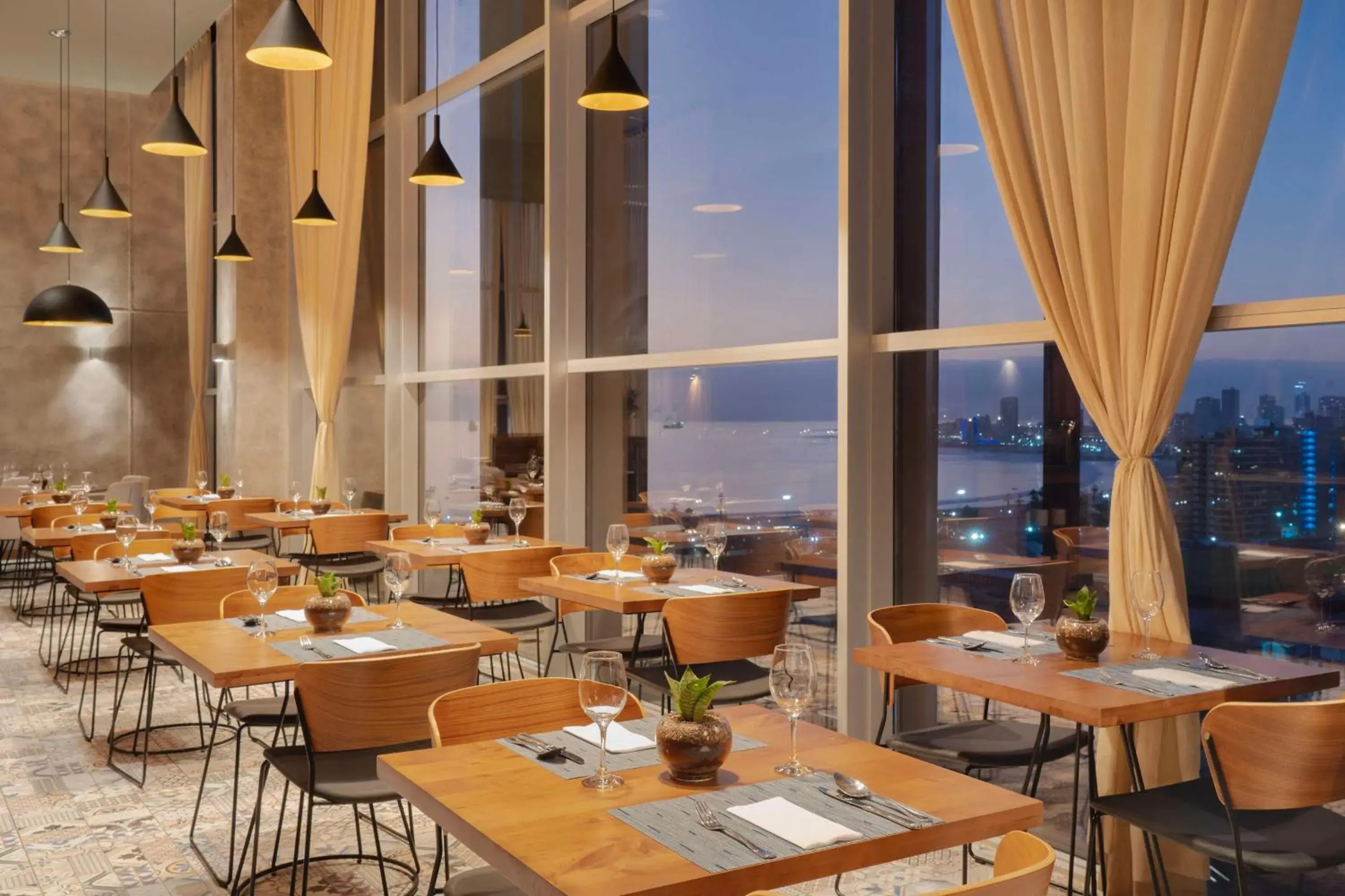 Restaurant/places to eat in NH Iquique Pacifico Restaurant/places to eat in NH Iquique Pacifico