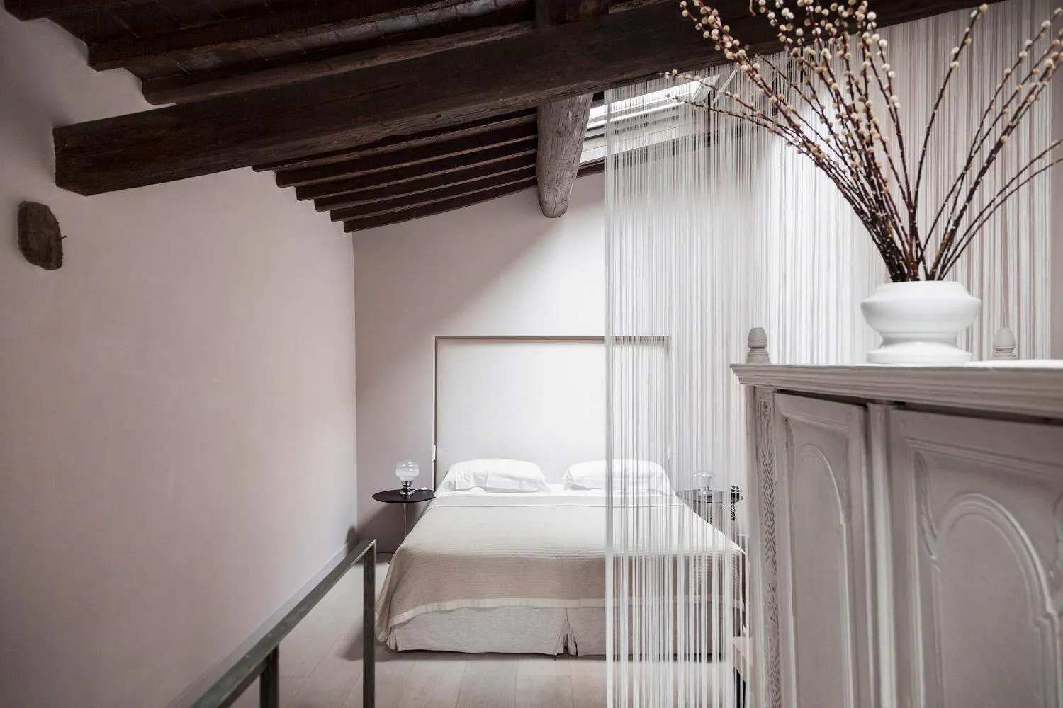 Bed in Riva Lofts Florence