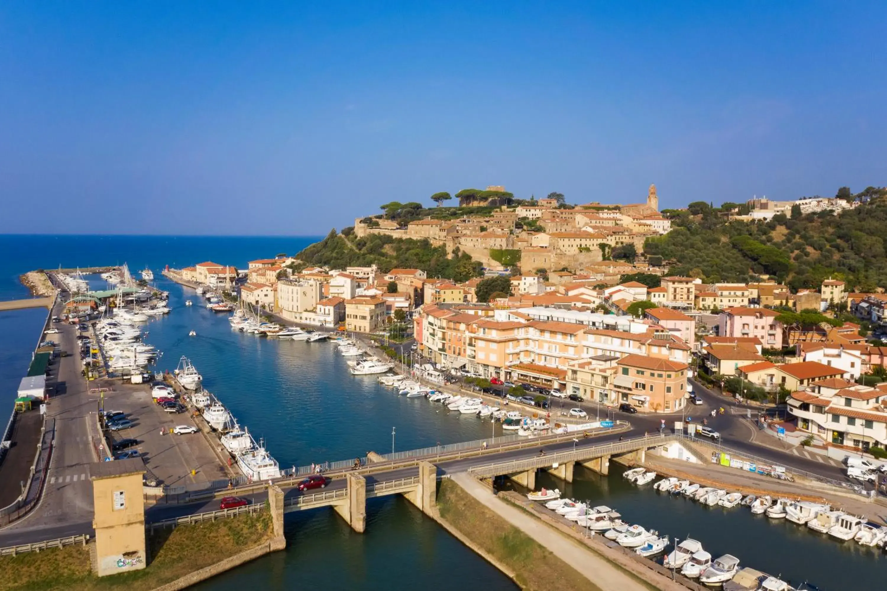 Property building in Hotel L'Approdo Property building in Hotel L'Approdo
