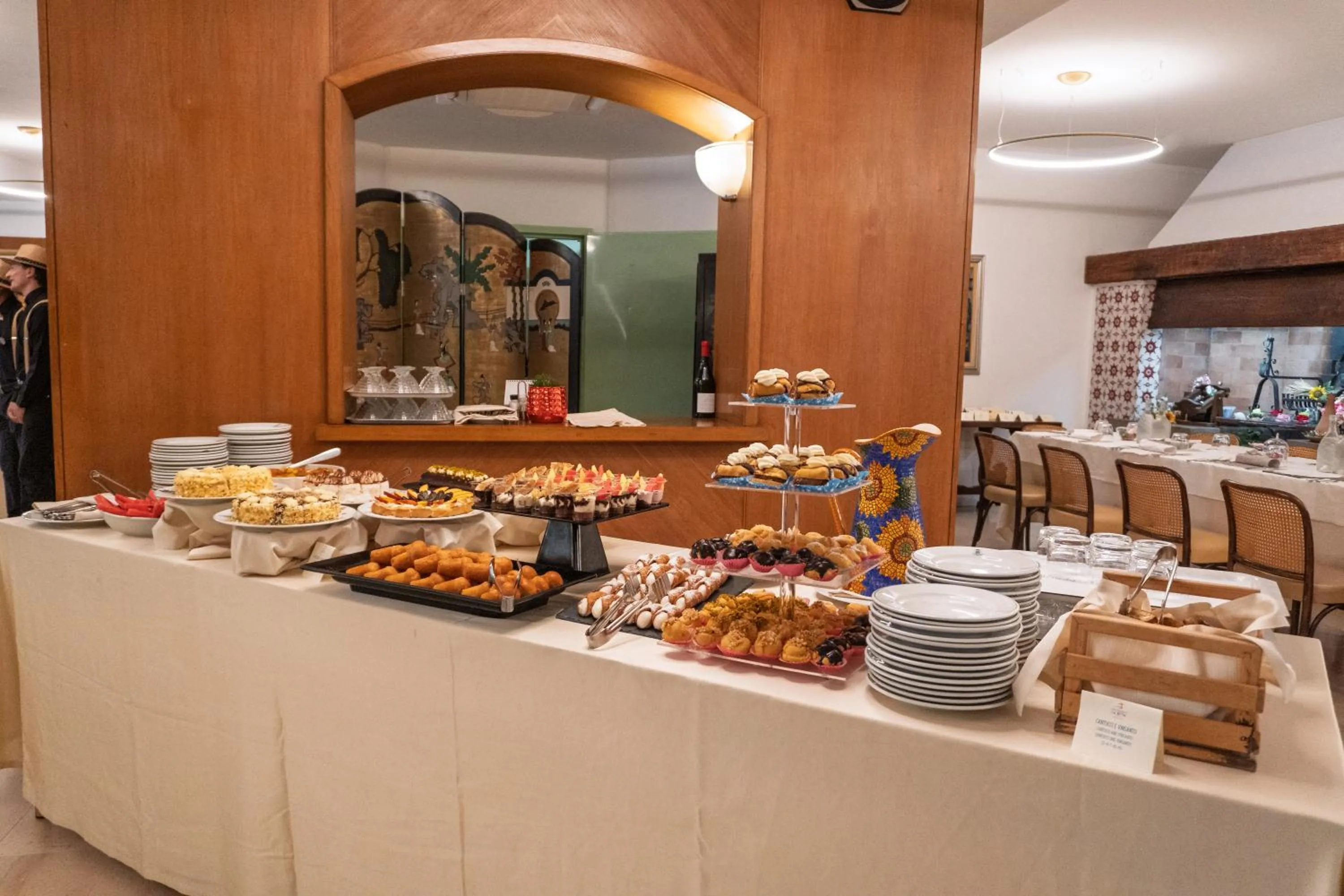 Restaurant/places to eat in Hotel L'Approdo