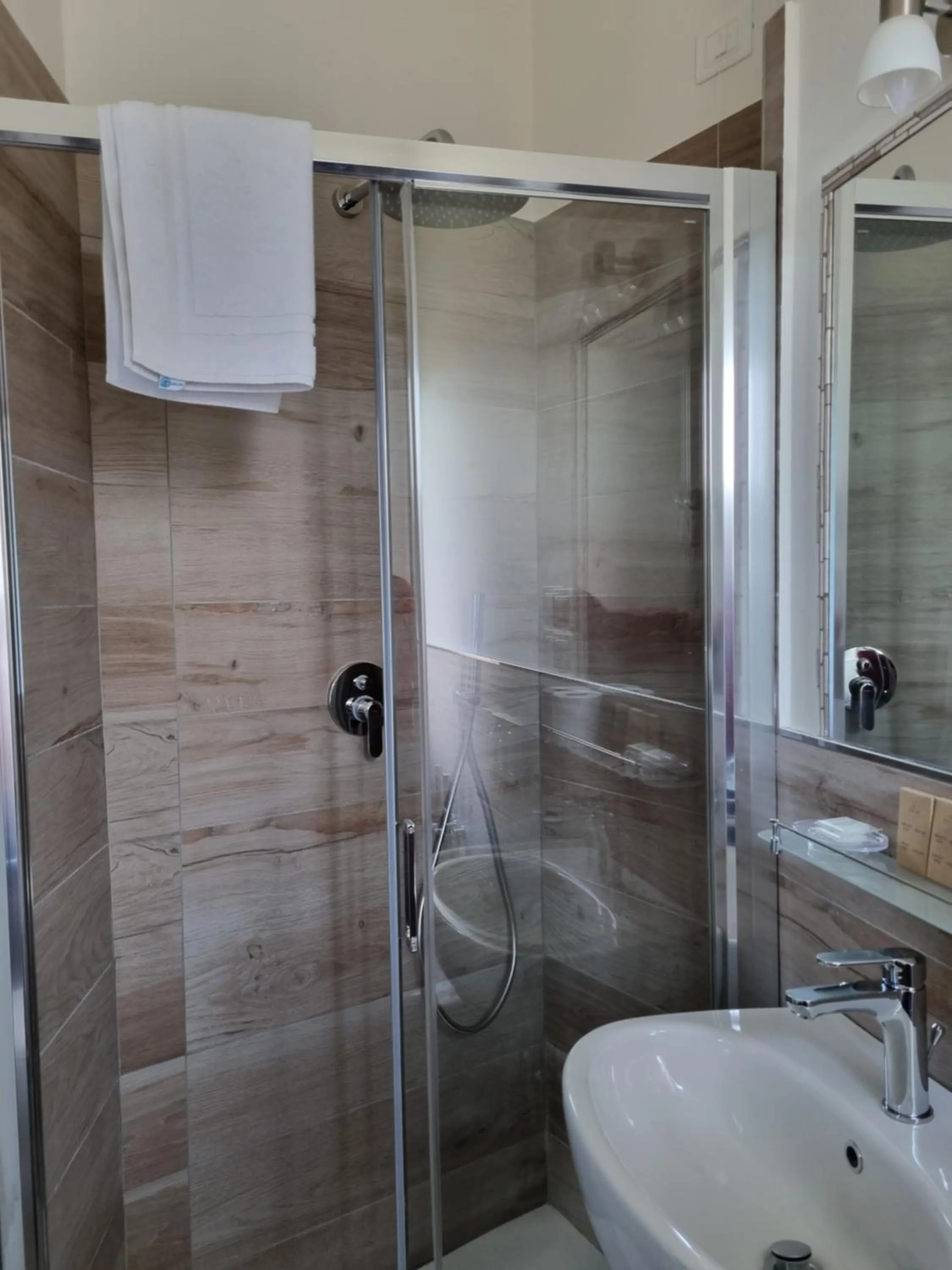 Bathroom in Hotel Villa Bonelli