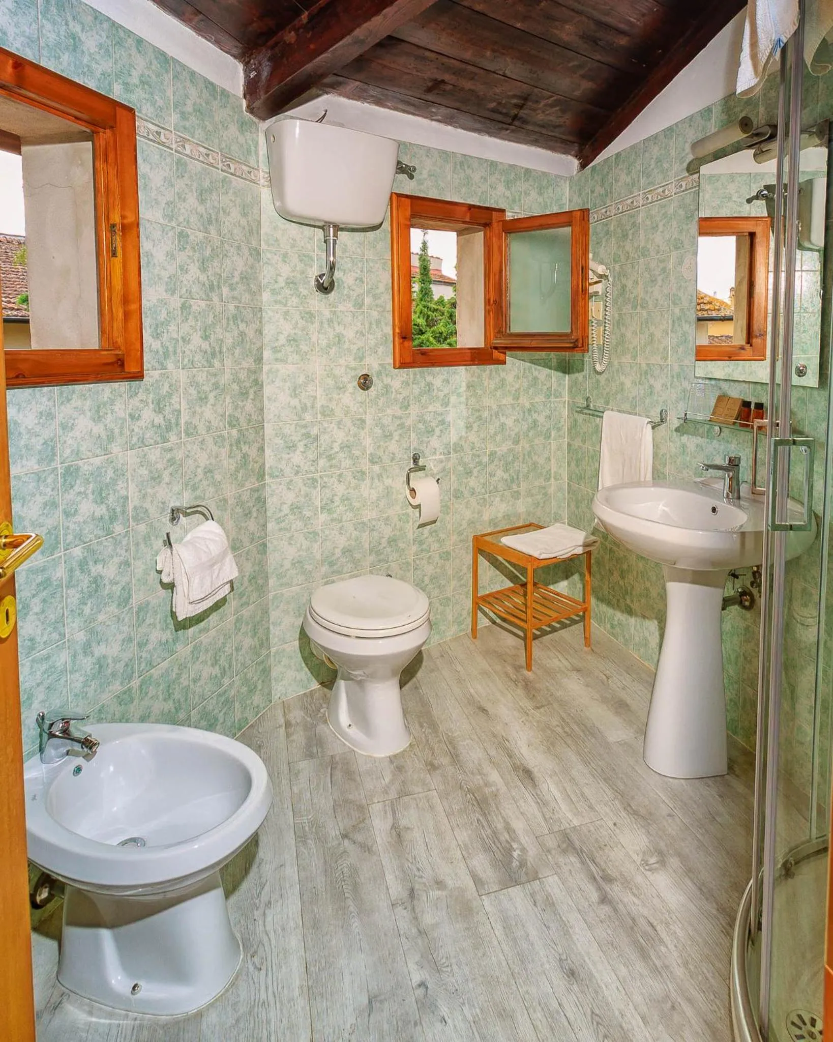 Toilet in Hotel Villa Bonelli