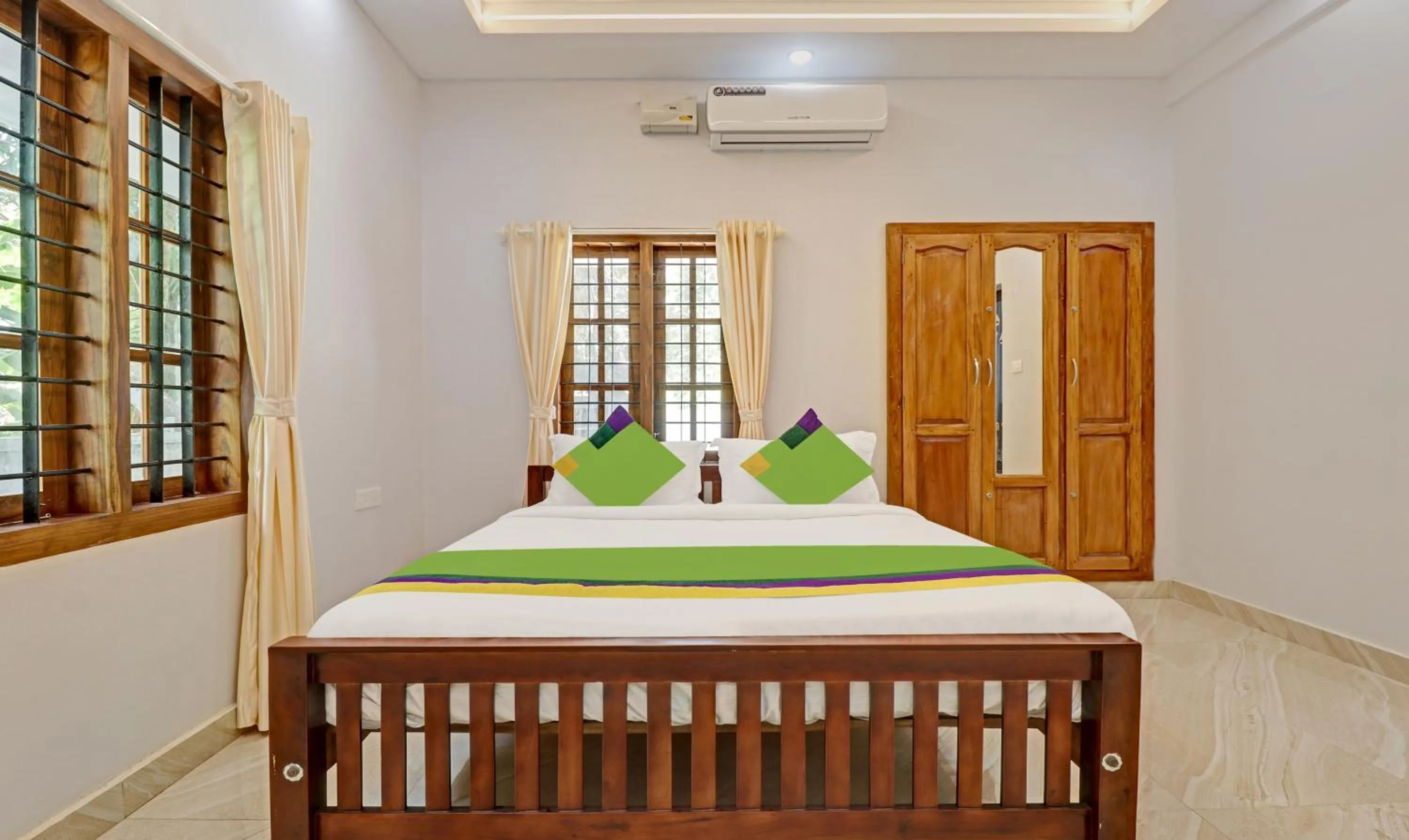 Bedroom in Itsy Hotels Palm Grove By D2V