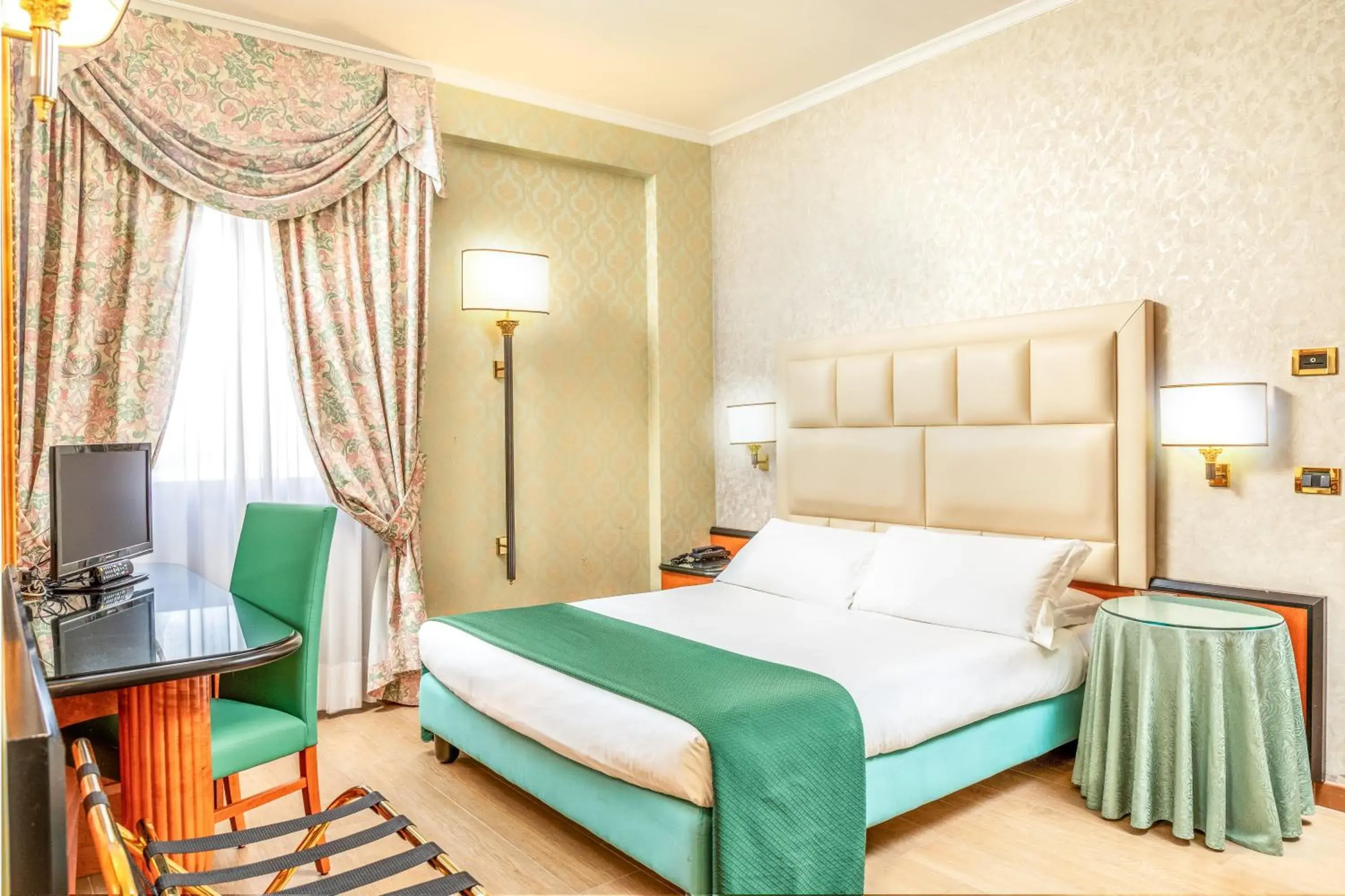 Bed in Hotel Principe Bed in Hotel Principe