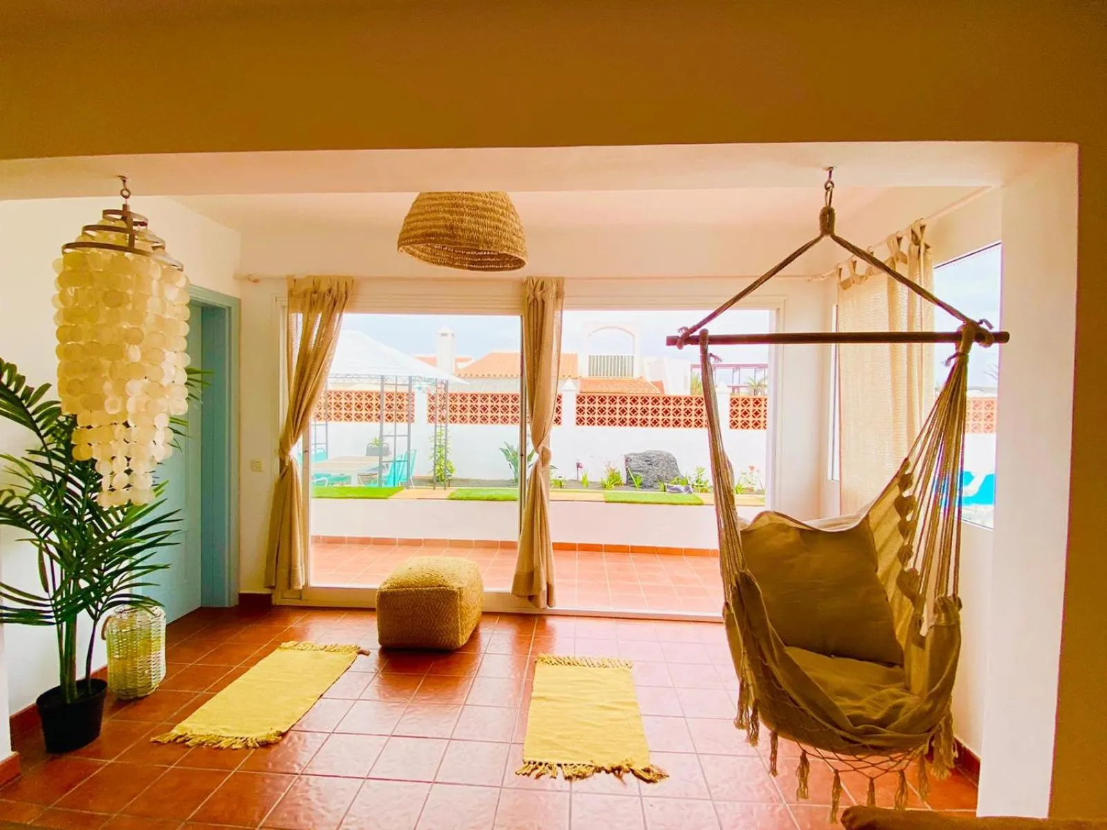 Golden Wave Surf Villa