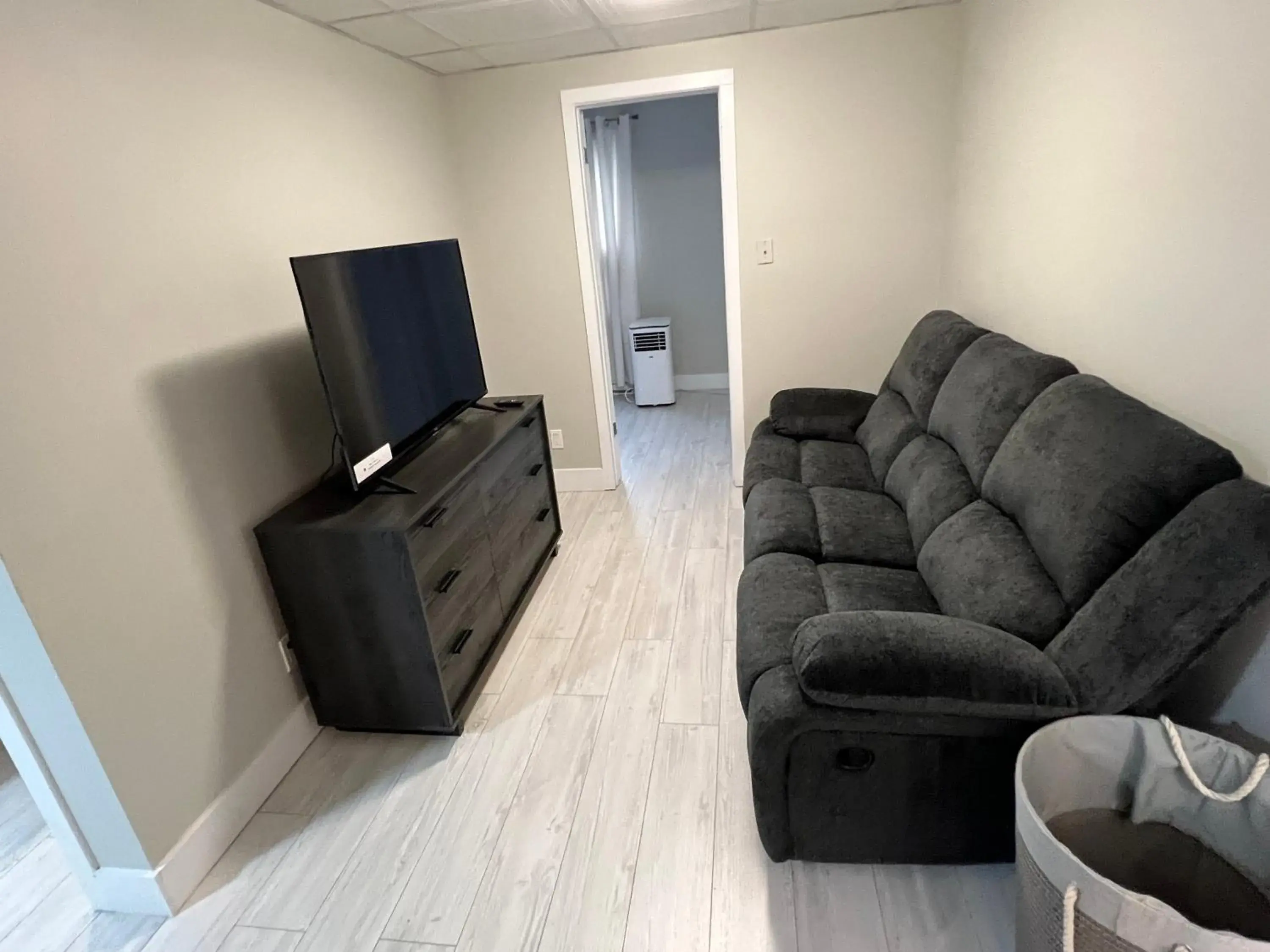 Two-Bedroom Apartment in Le Centre-Ville Two-Bedroom Apartment in Le Centre-Ville