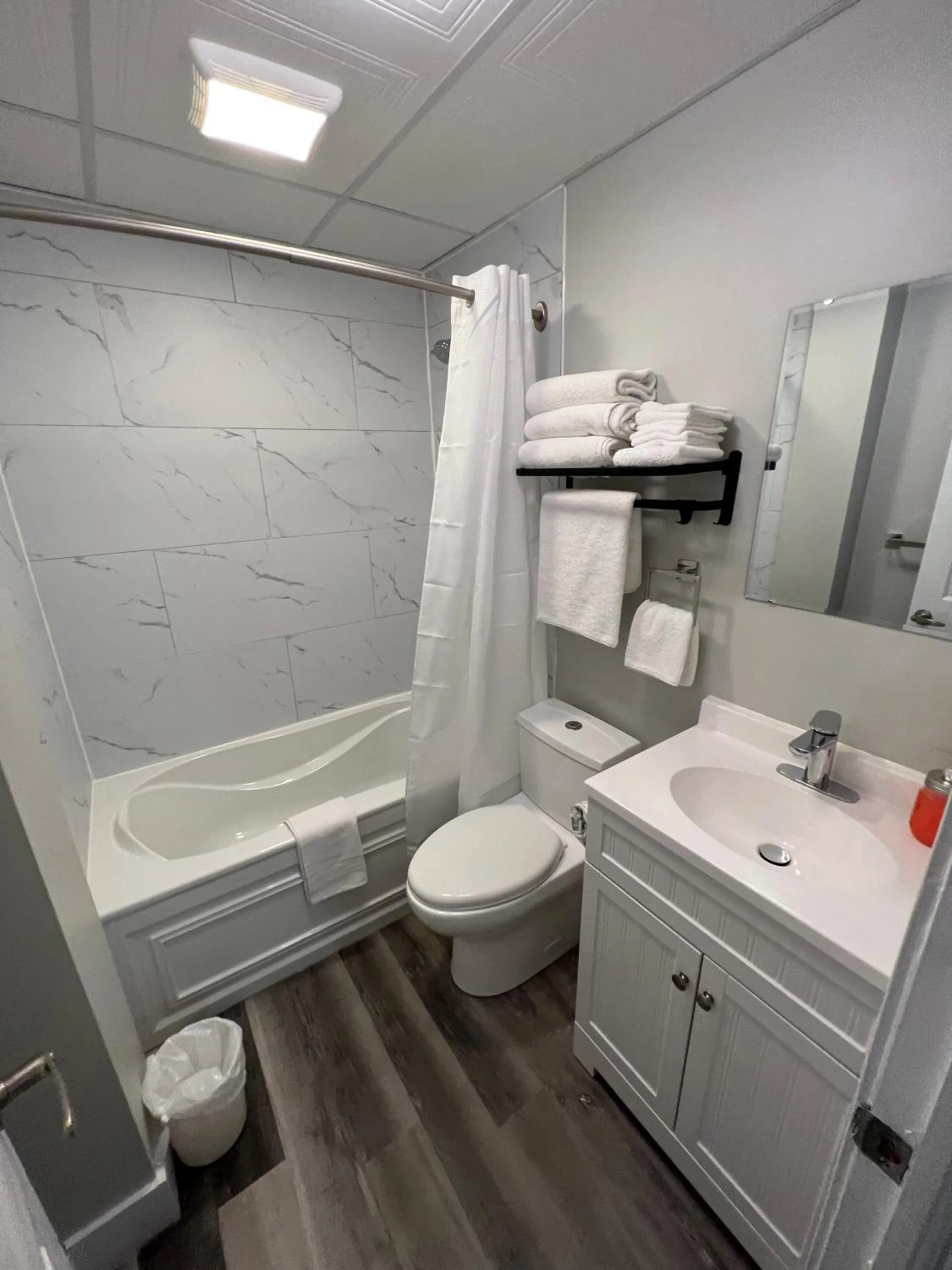 Toilet in Le Centre-Ville