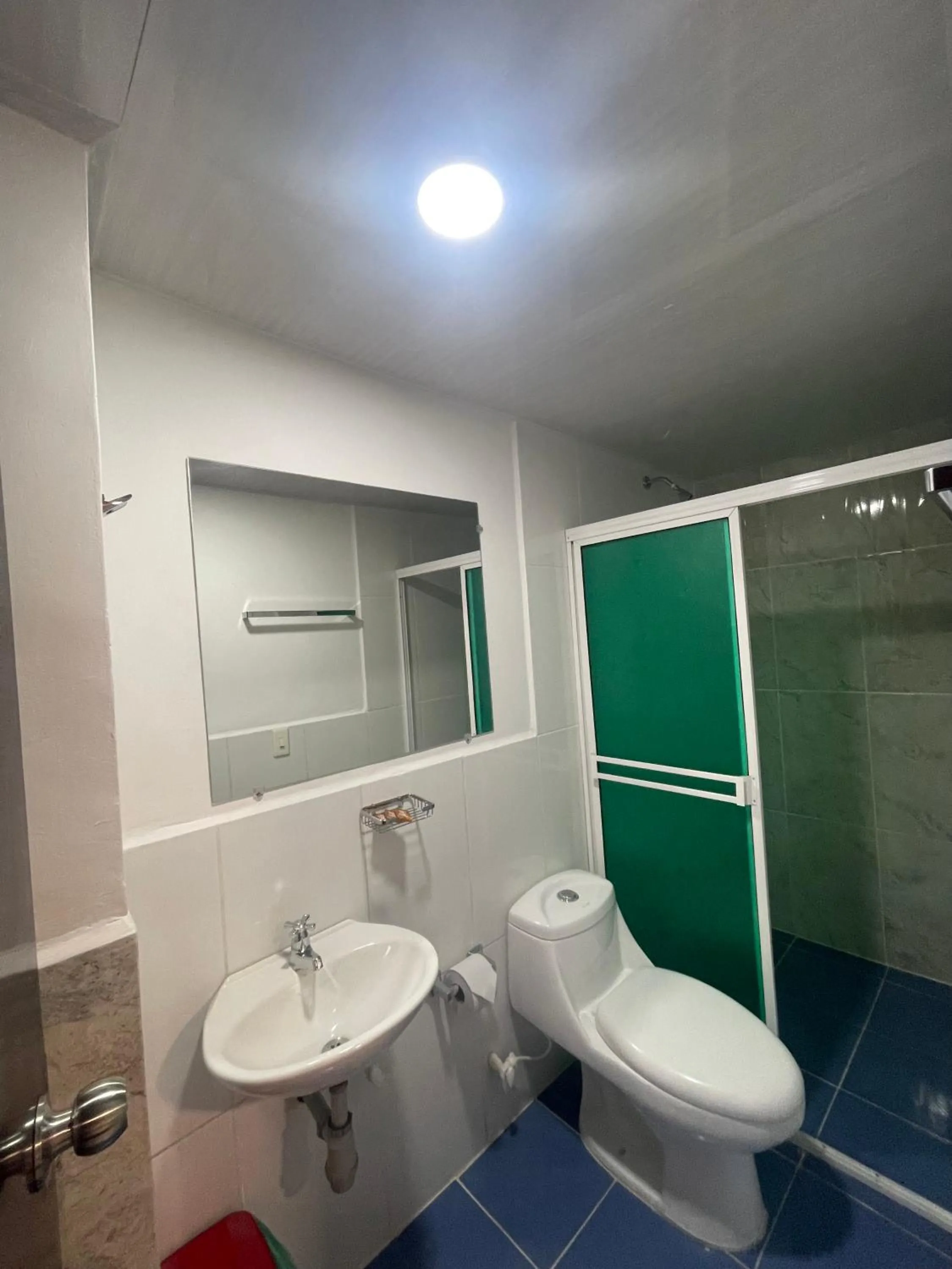 Bathroom in Hotel Pass, Laureles Medellín