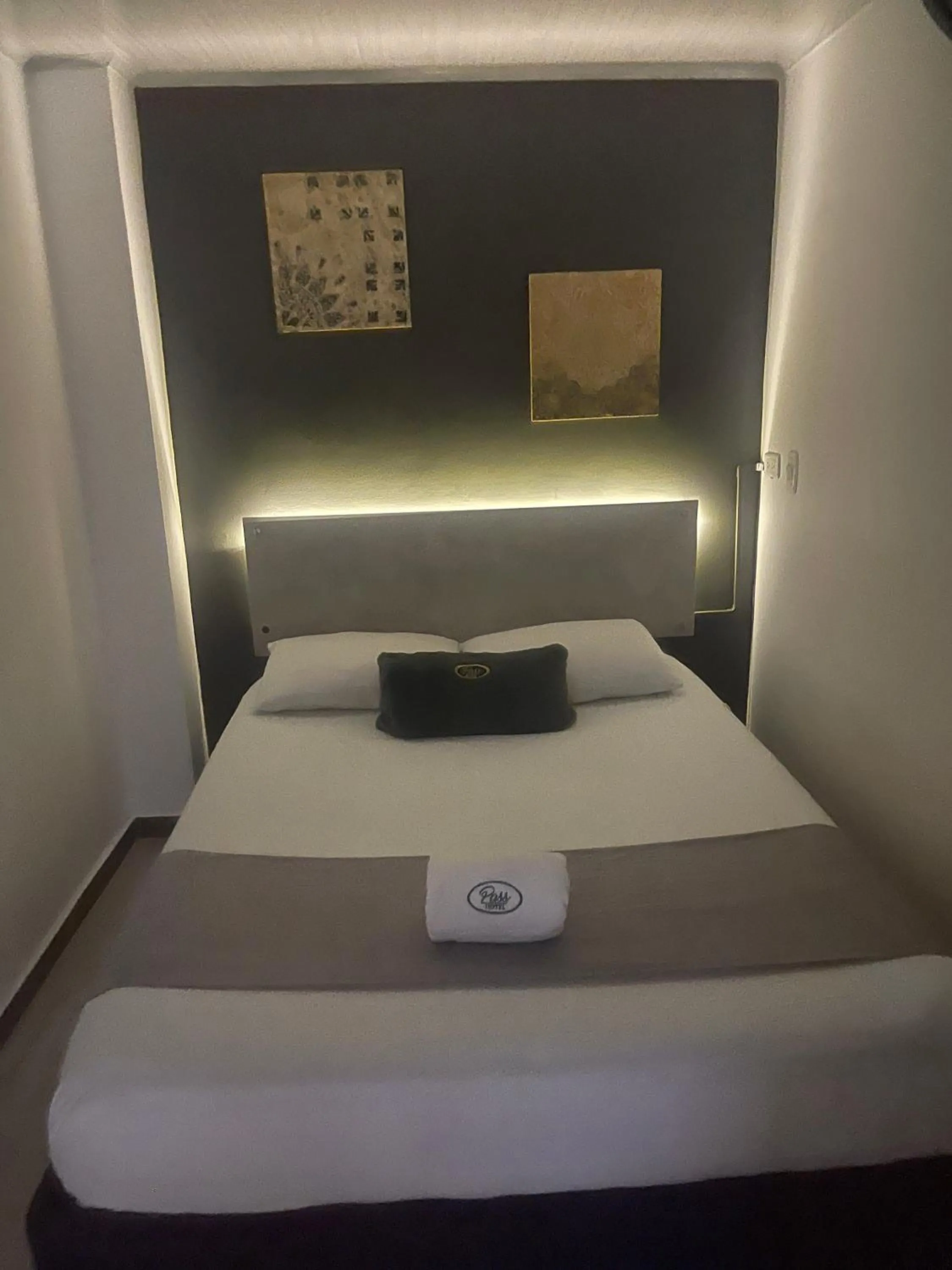 Bed in Hotel Pass, Laureles Medellín