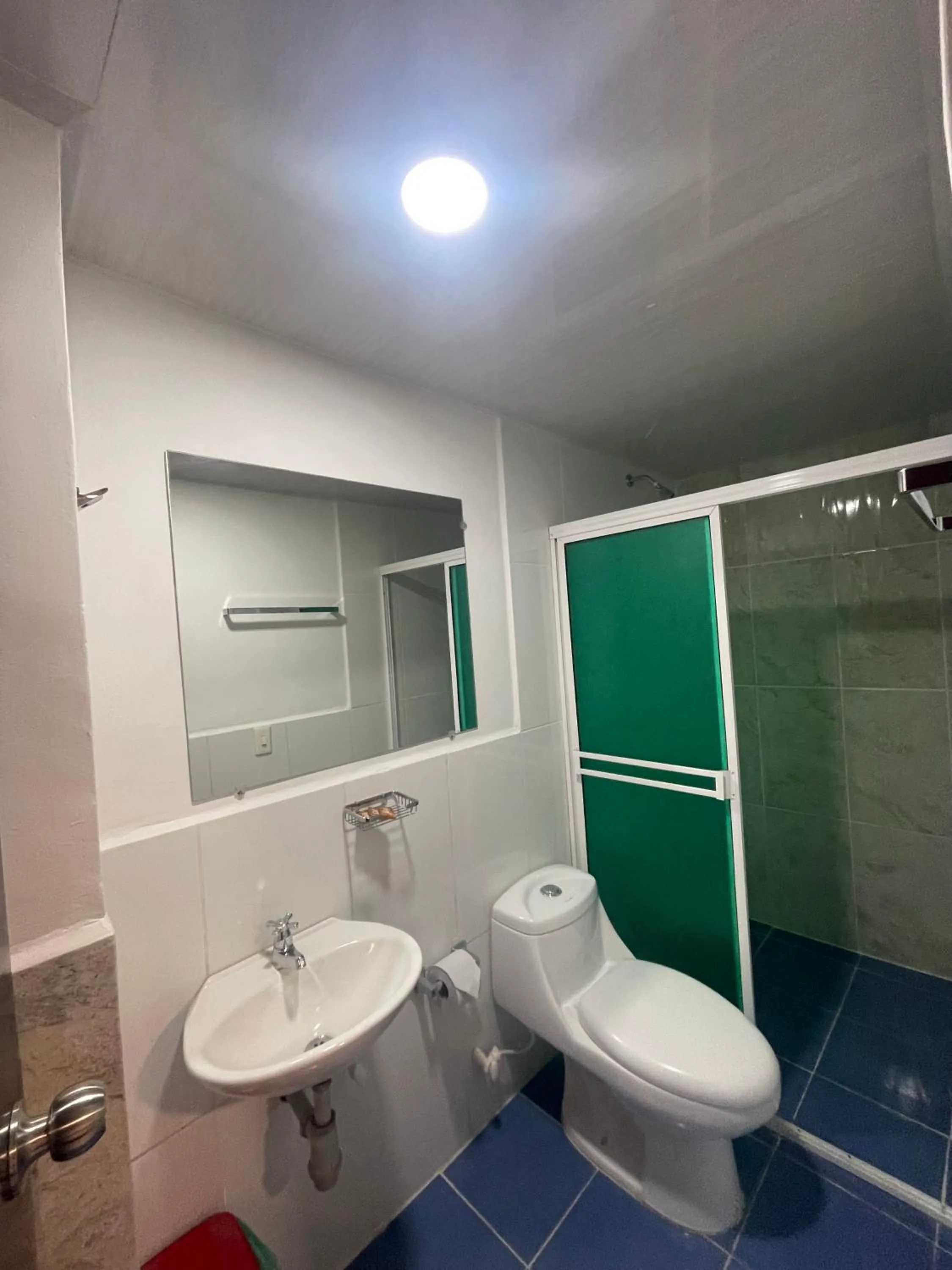 Bathroom in Hotel Pass, Laureles Medellín