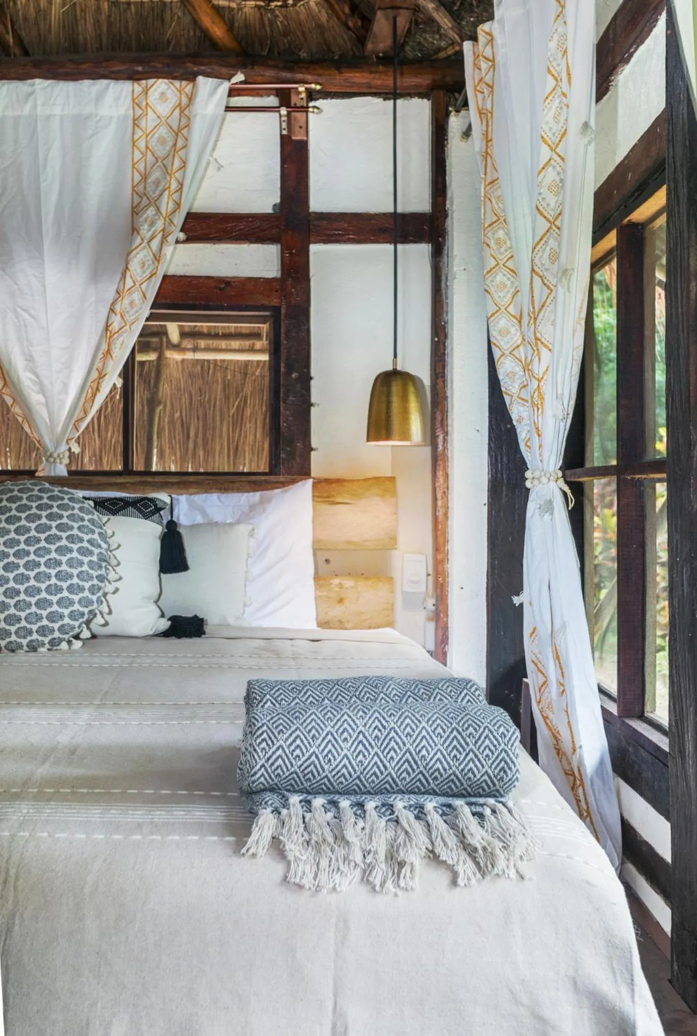 Bedroom, Bed in Villa Santuario Lake front Oasis