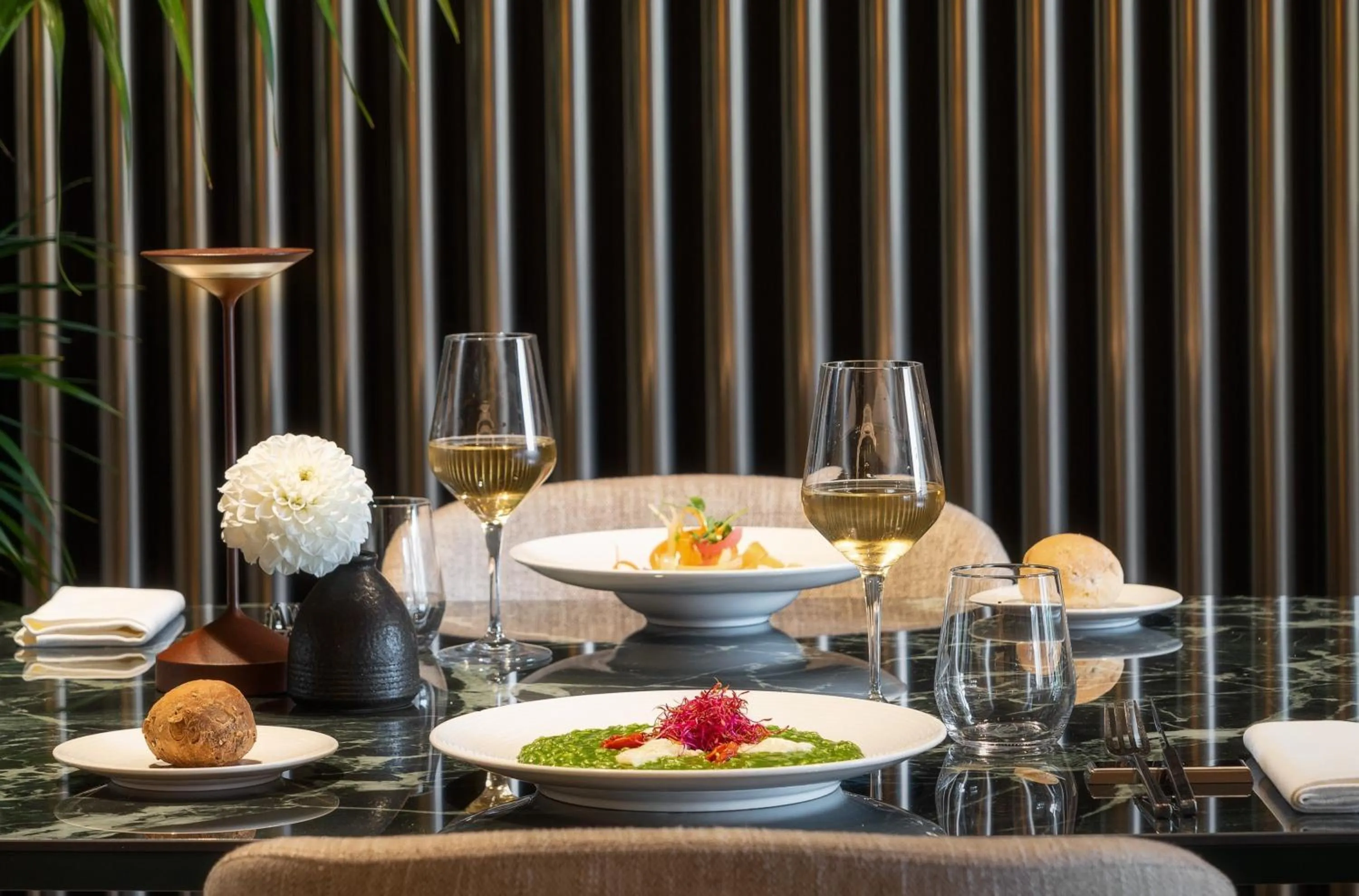 Restaurant/places to eat in Crowne Plaza Milan City by IHG