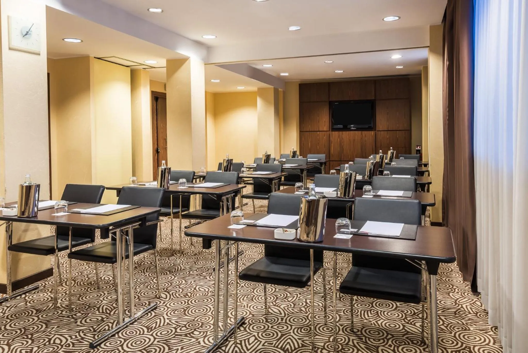Meeting/conference room in Crowne Plaza Milan City by IHG
