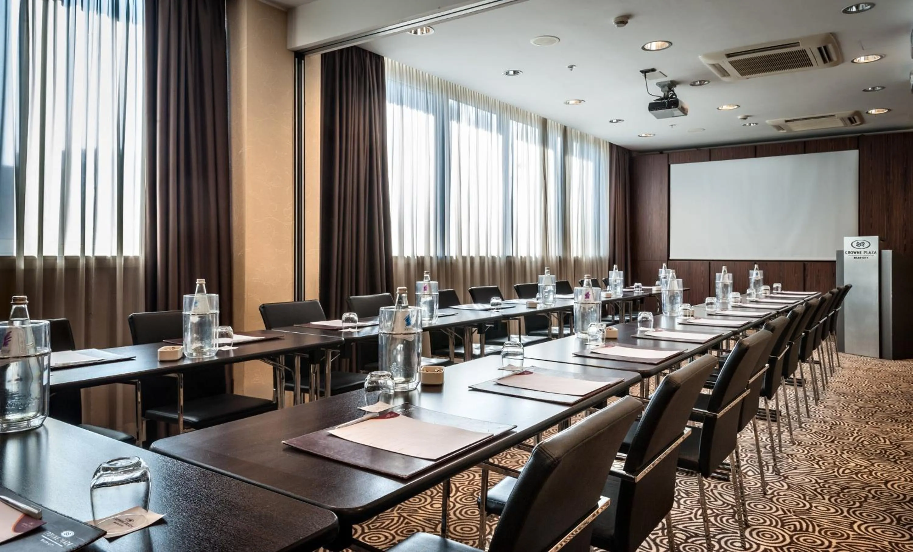 Meeting/conference room in Crowne Plaza Milan City by IHG