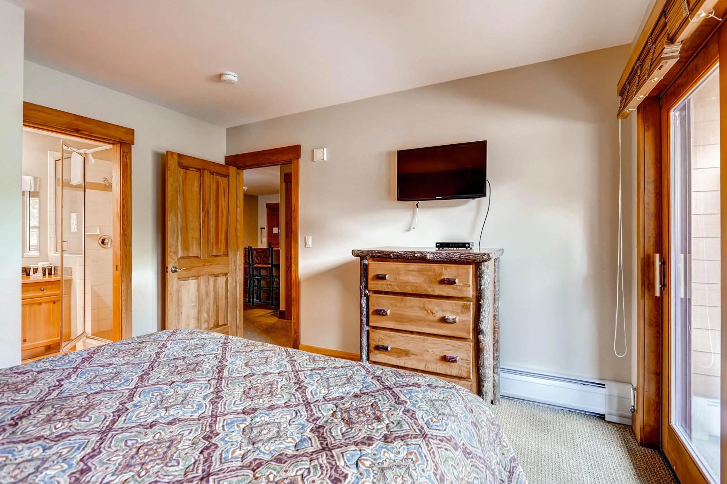 Photo of the whole room, Bed in The Springs Condominiums by Vail Resorts