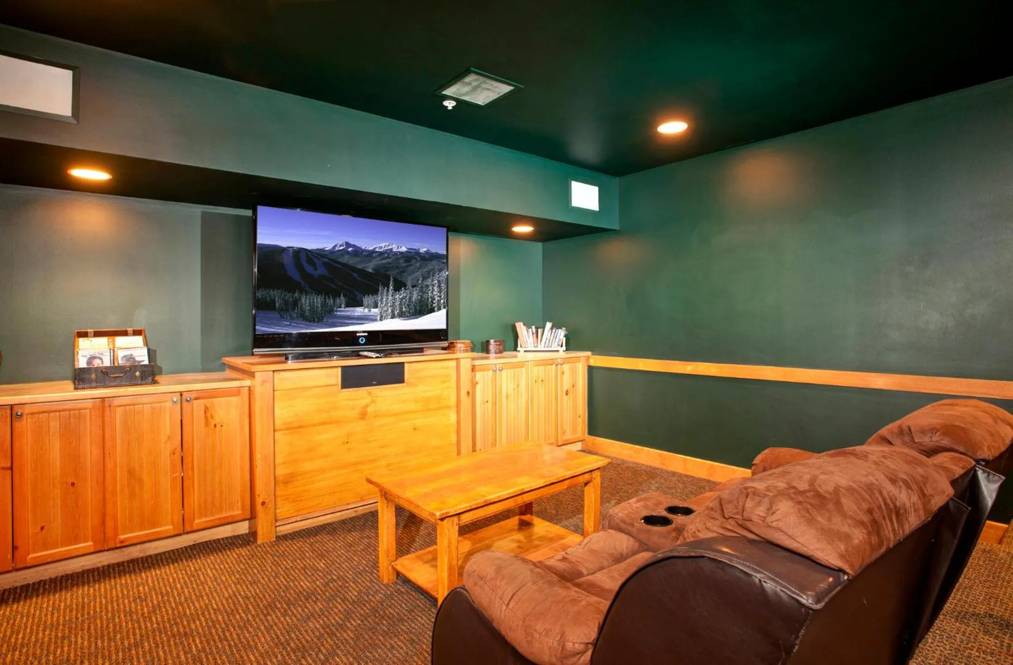 Entertainment in The Springs Condominiums by Vail Resorts
