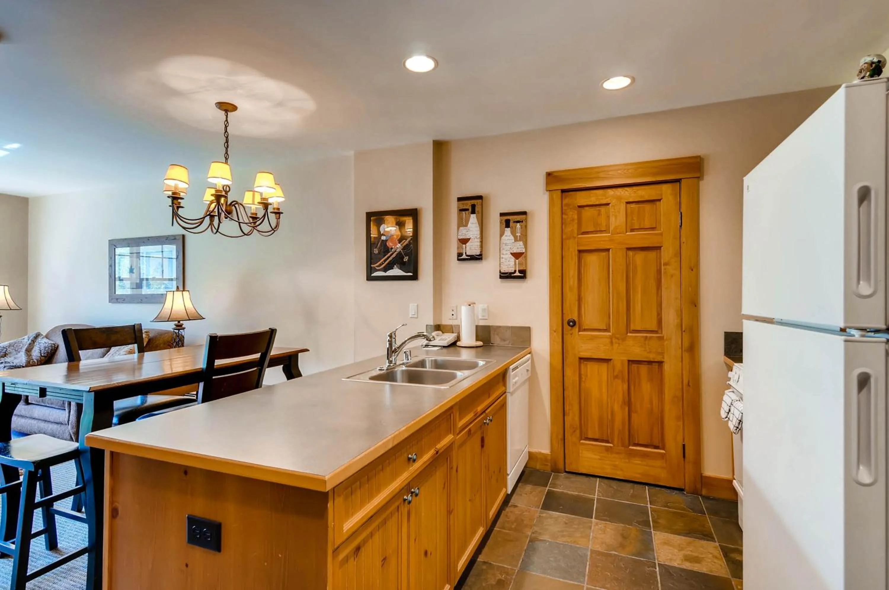 Food and drinks in The Springs Condominiums by Keystone Resort