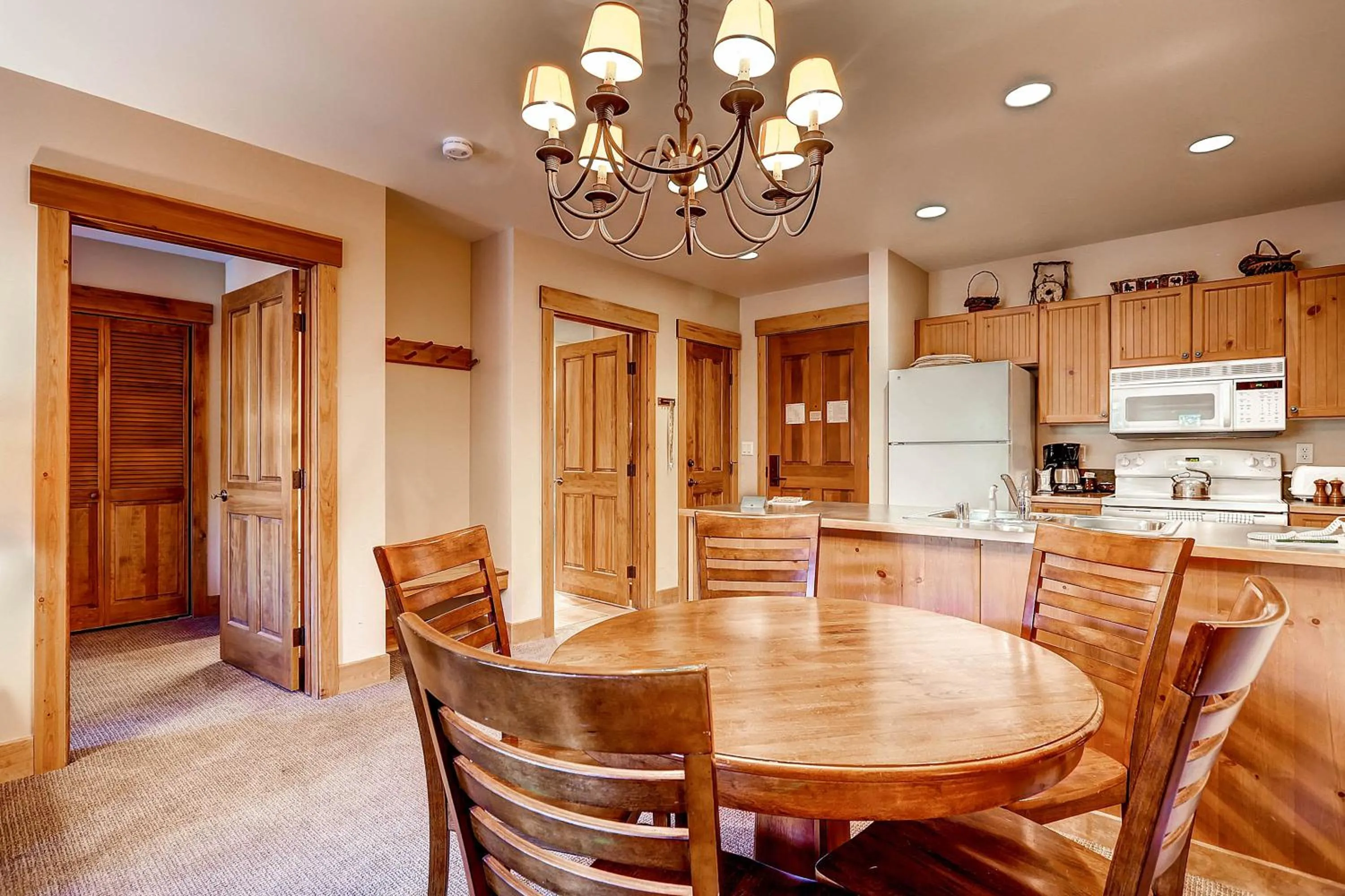 Food and drinks in The Springs Condominiums by Vail Resorts