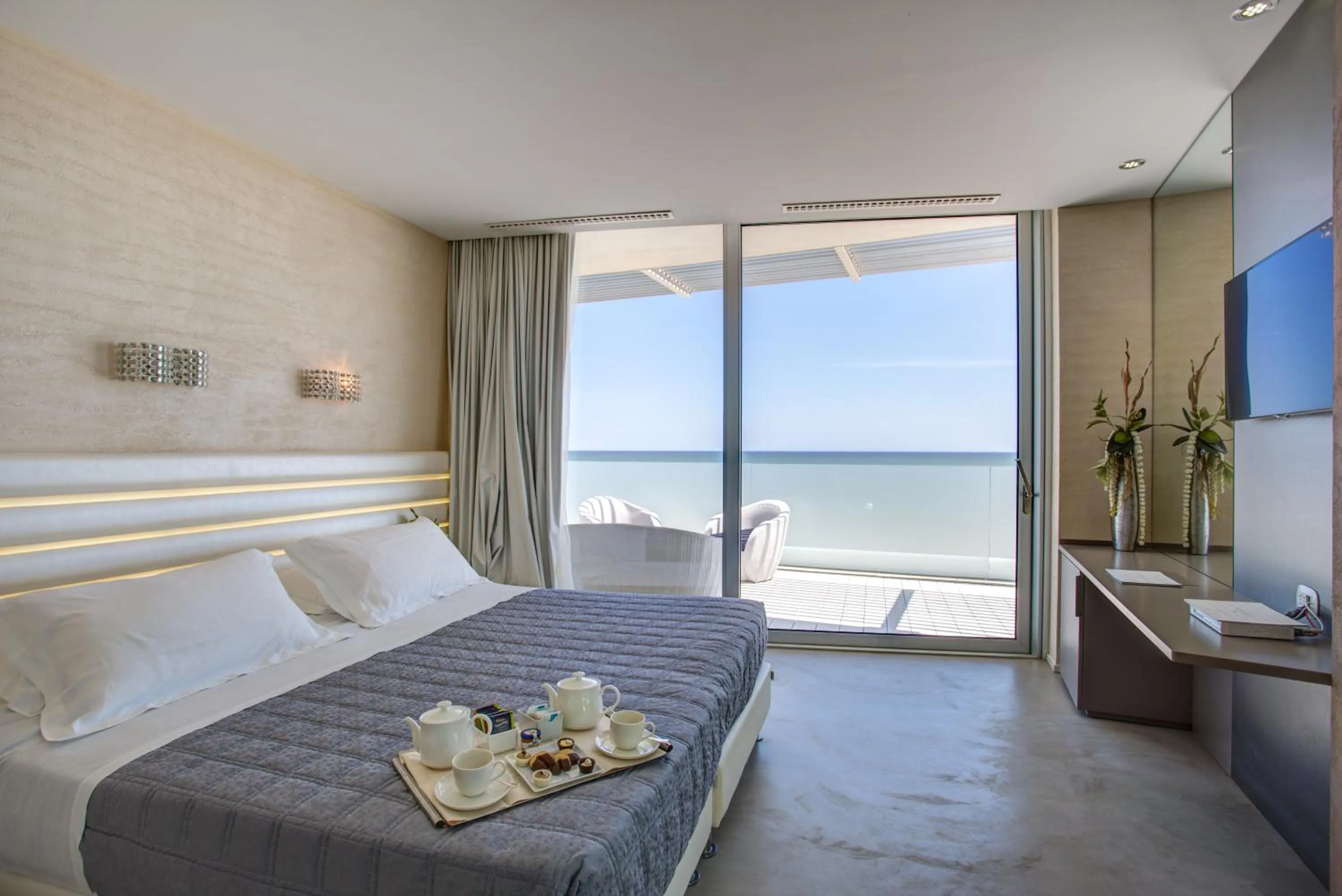 Bedroom, Bed in Hotel Waldorf- Premier Resort