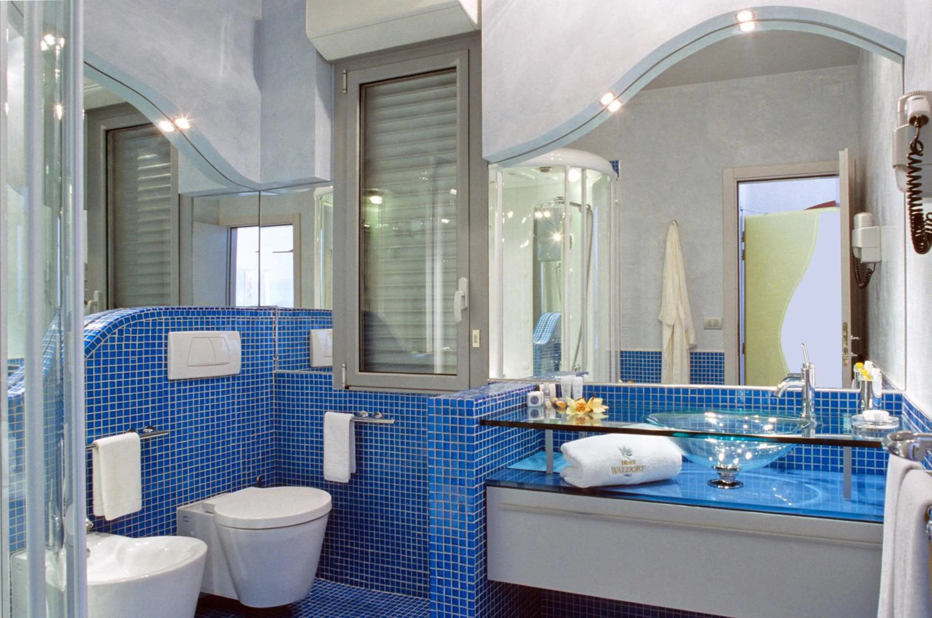 Bathroom in Hotel Waldorf- Premier Resort