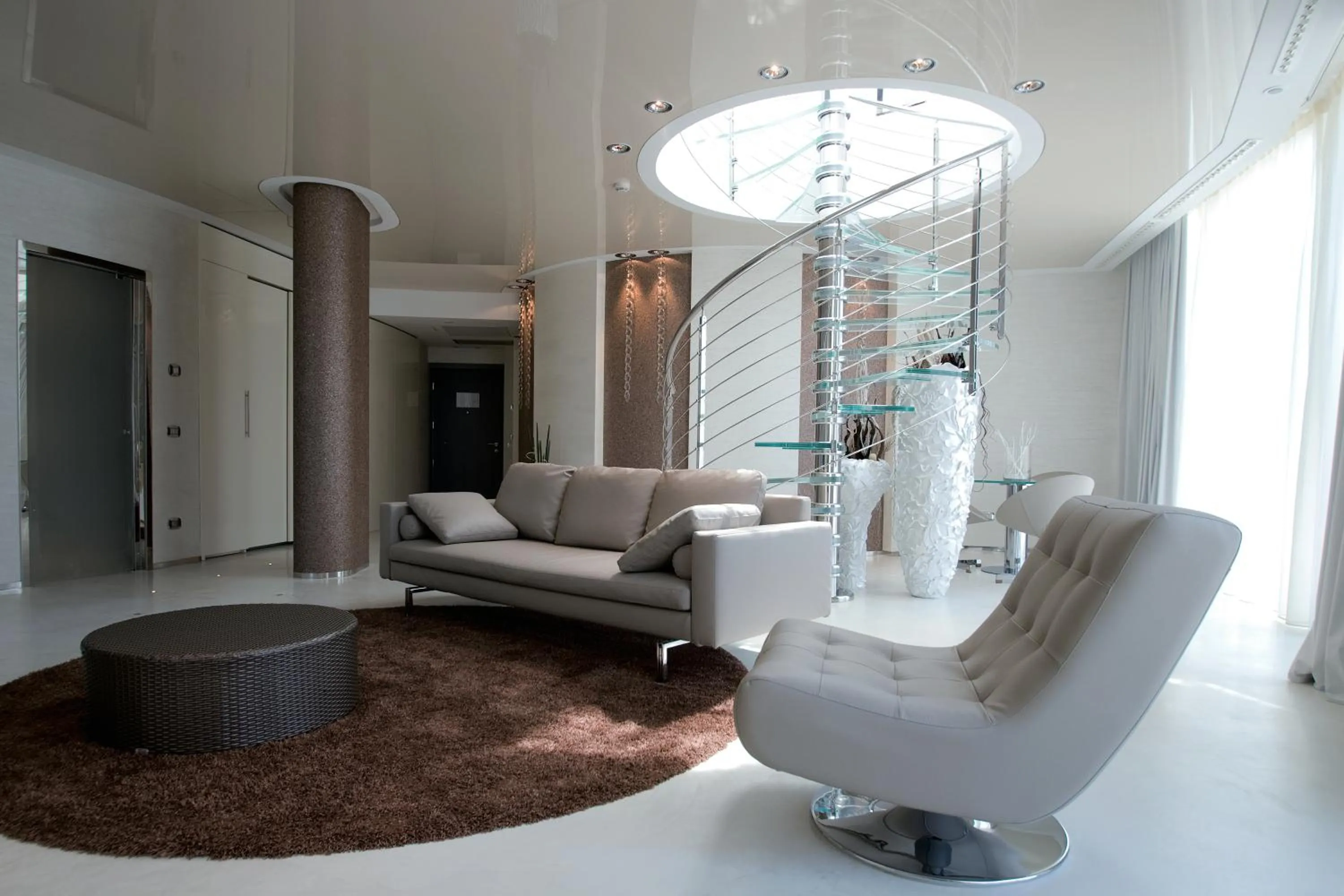 Seating area in Hotel Waldorf- Premier Resort