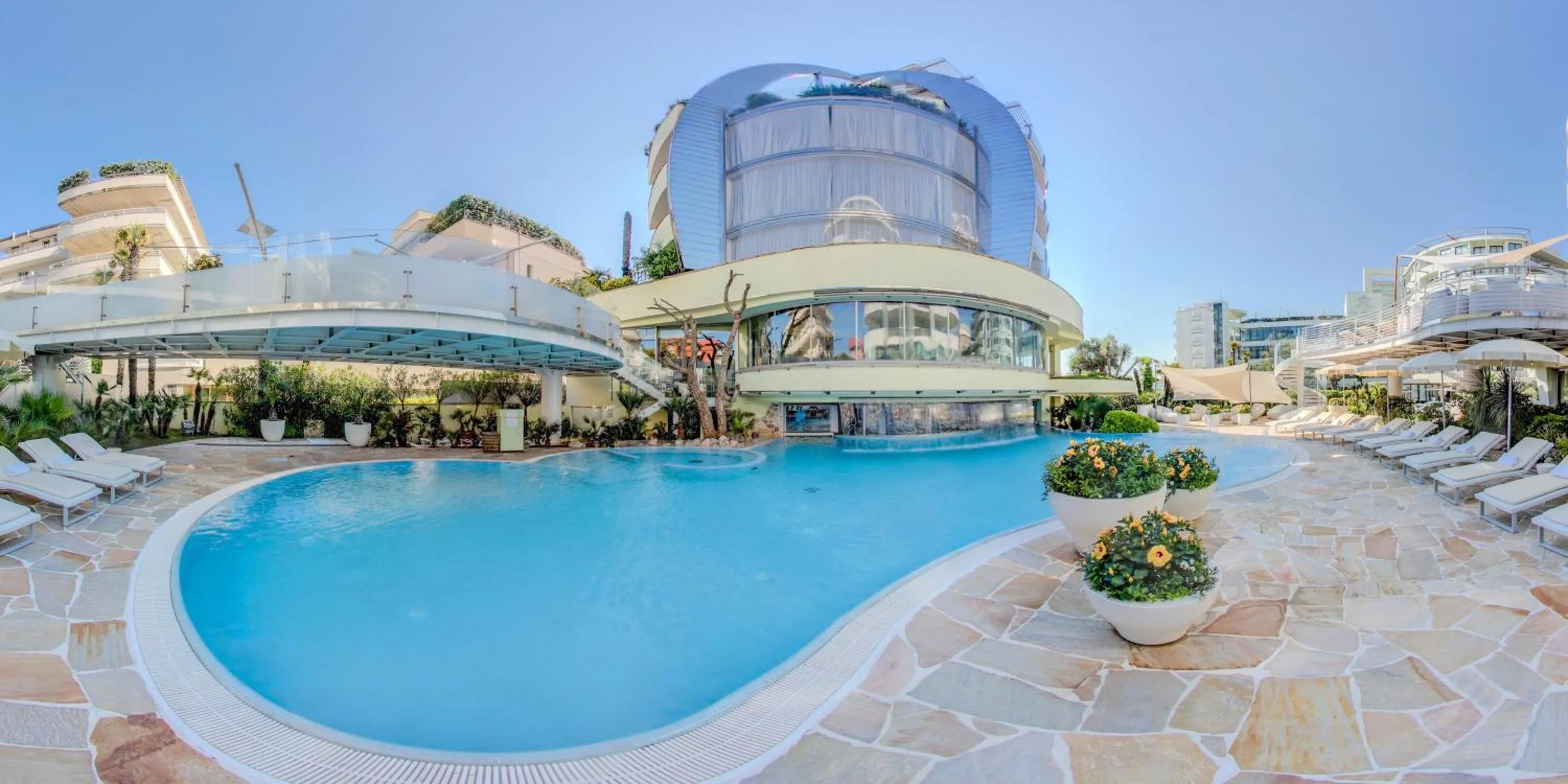 Pool view in Hotel Waldorf- Premier Resort
