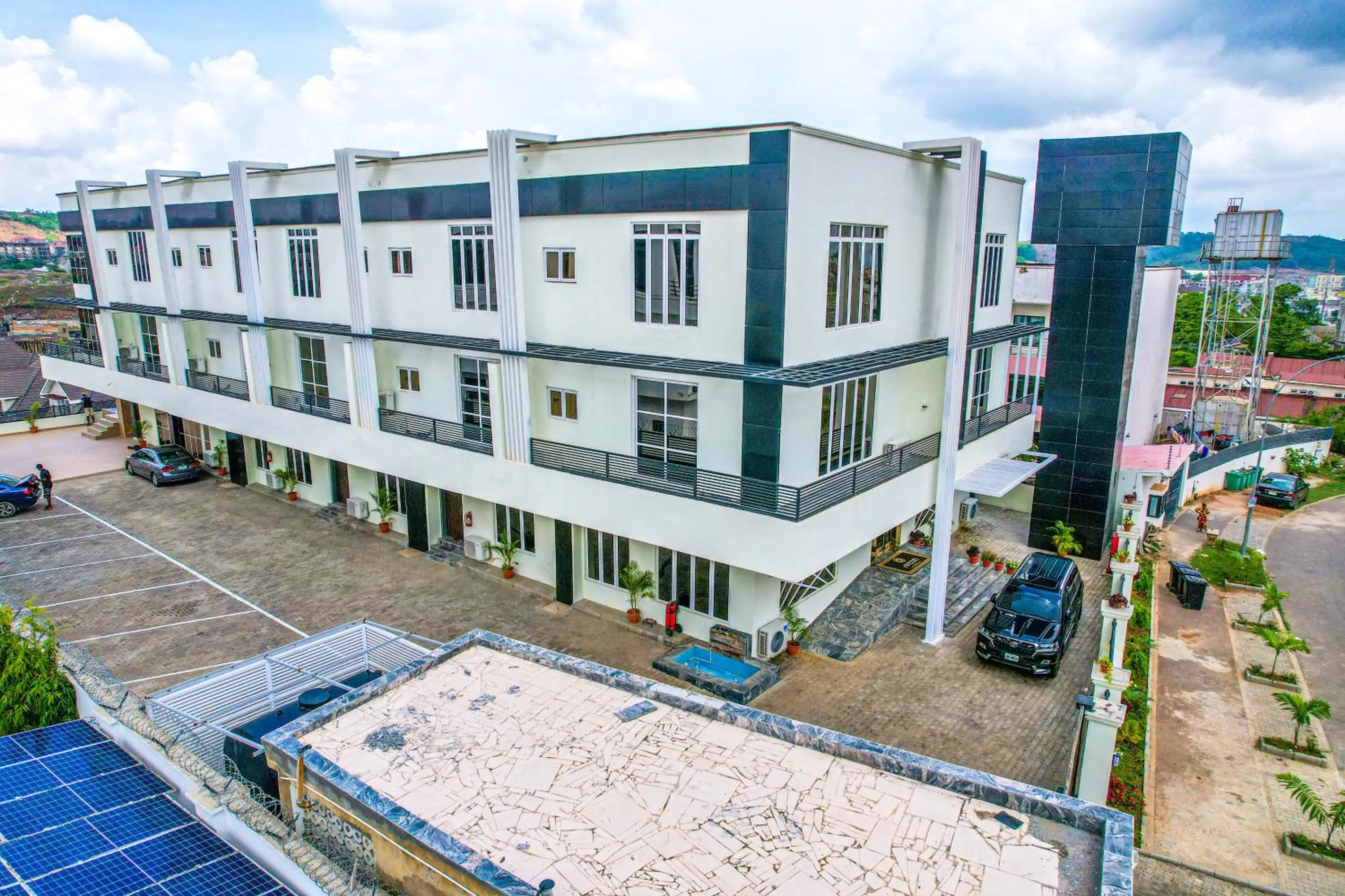 Property building in Aveon Hotel